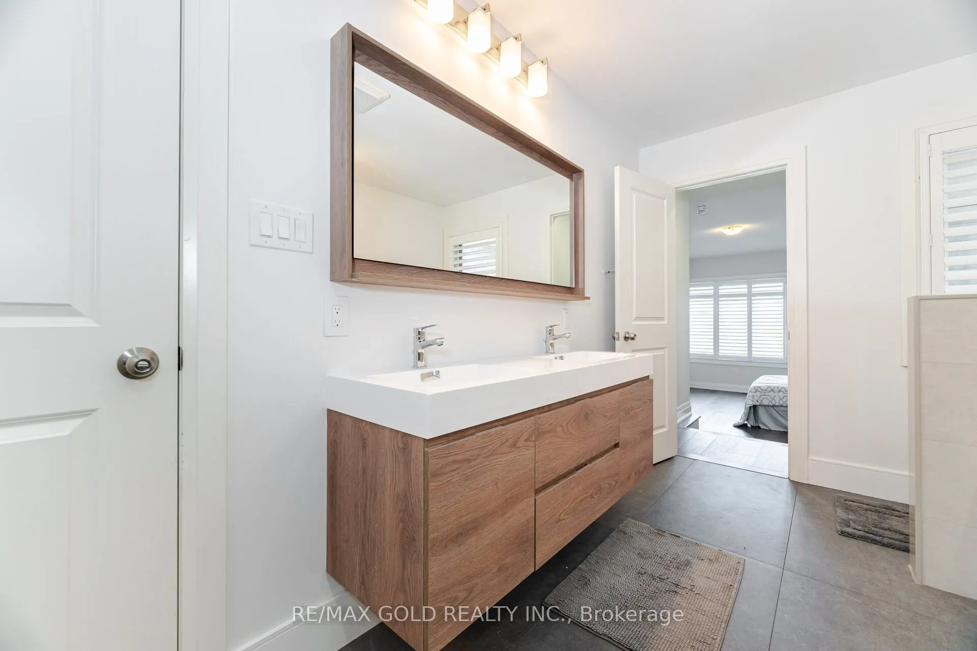 209 Castle Oaks Crossing