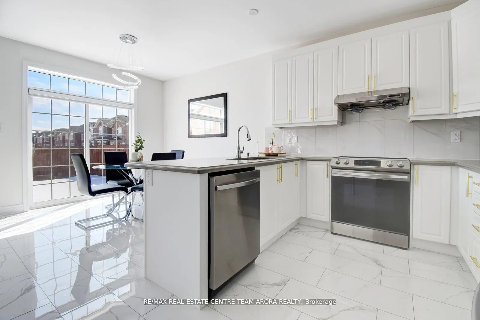 38 Rosewell Crescent
