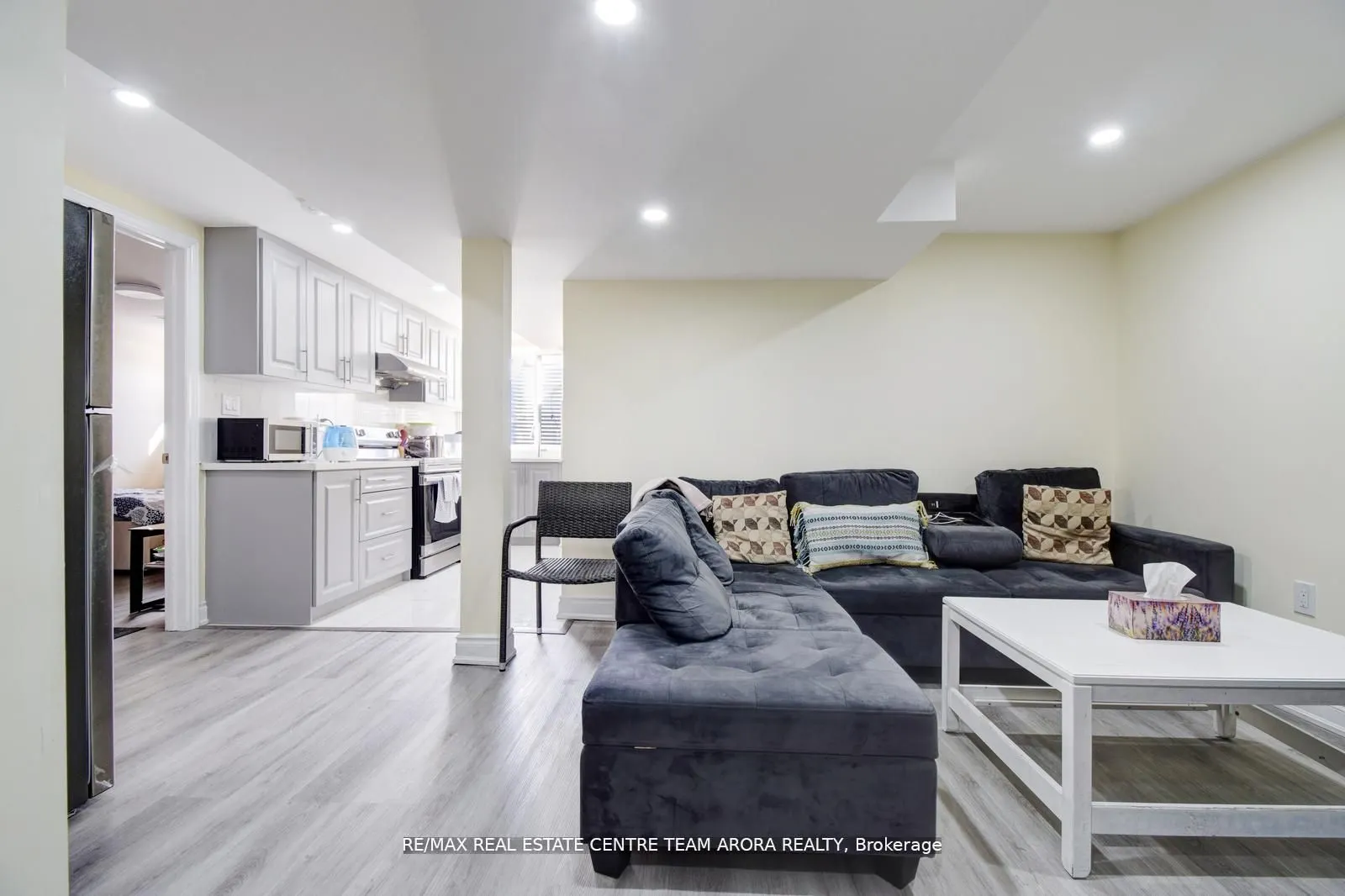 38 Rosewell Crescent