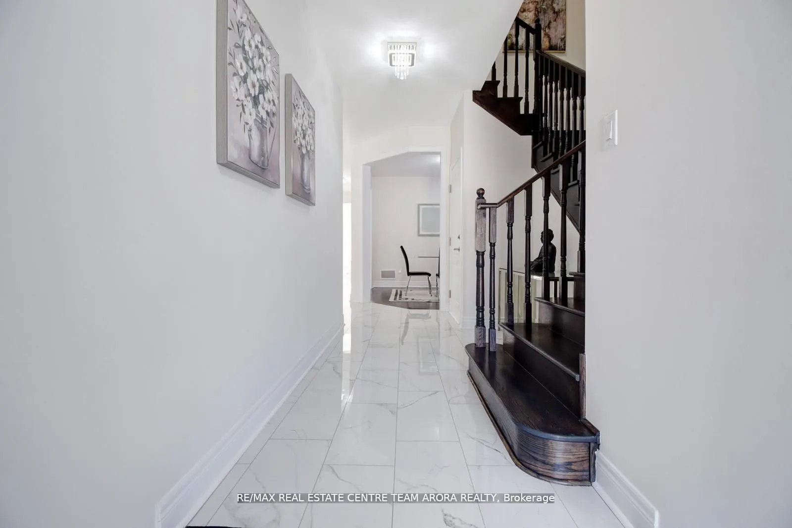 38 Rosewell Crescent