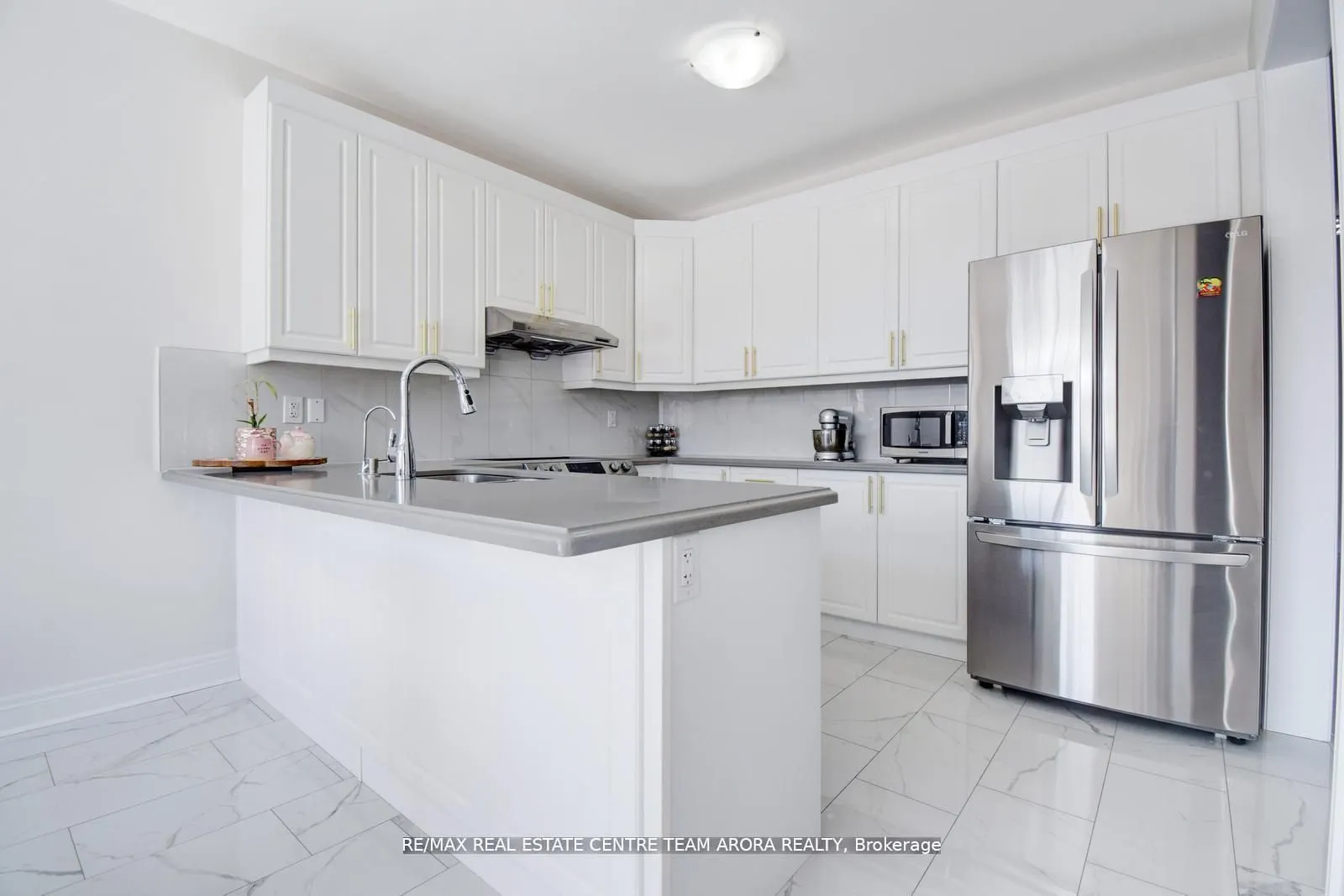38 Rosewell Crescent