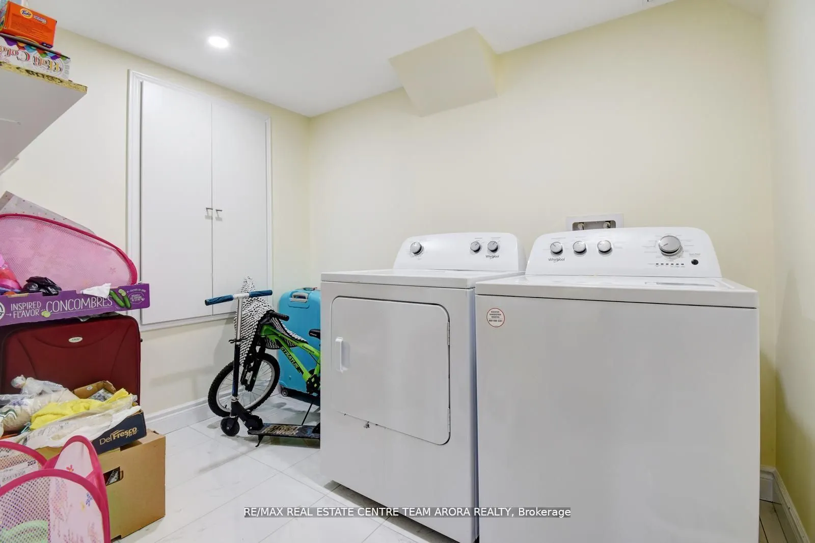 38 Rosewell Crescent