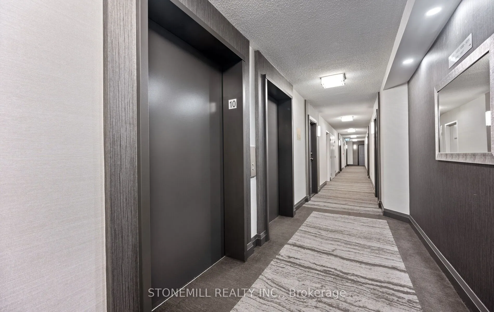 1150 Parkwest Place, #1004