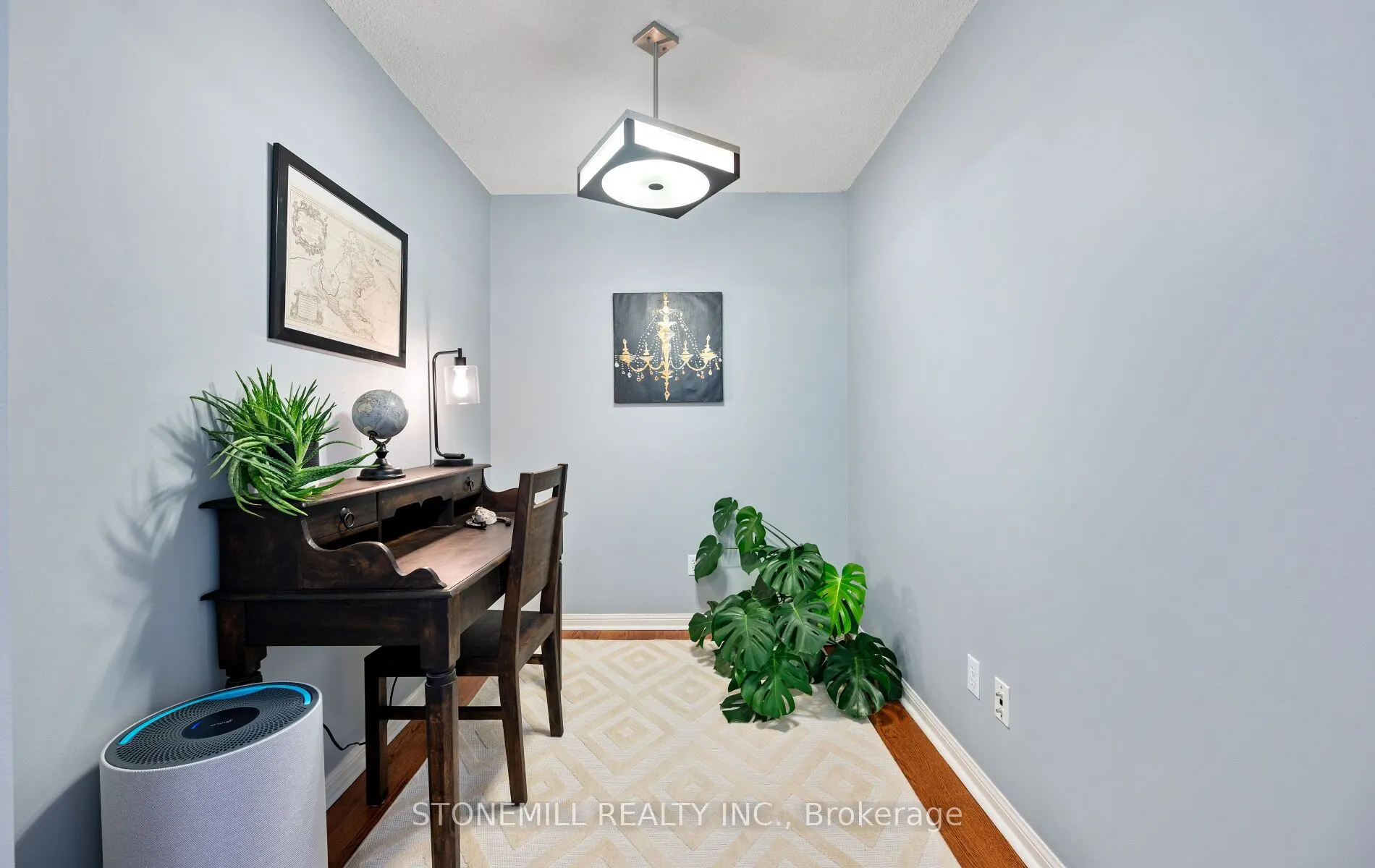 1150 Parkwest Place, #1004