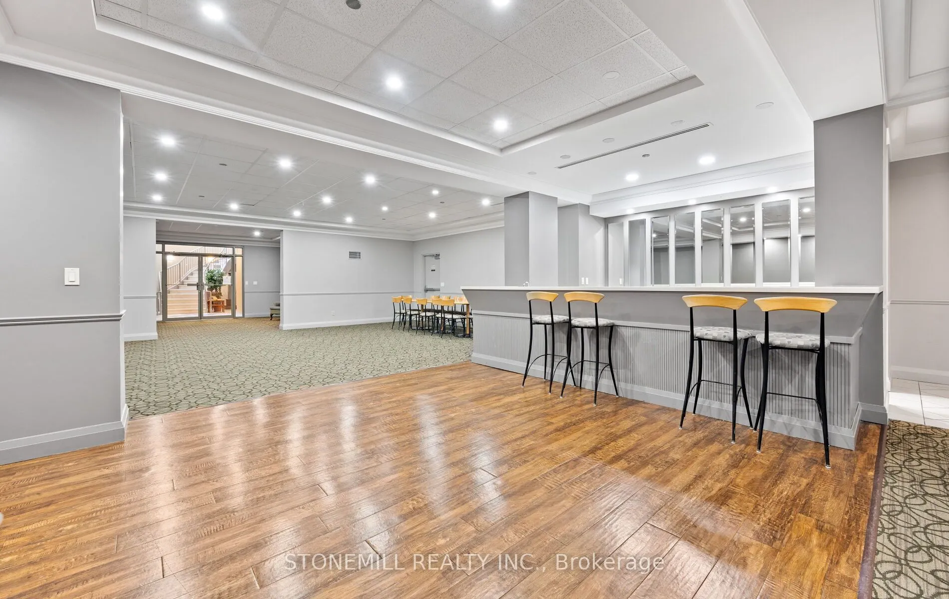1150 Parkwest Place, #1004