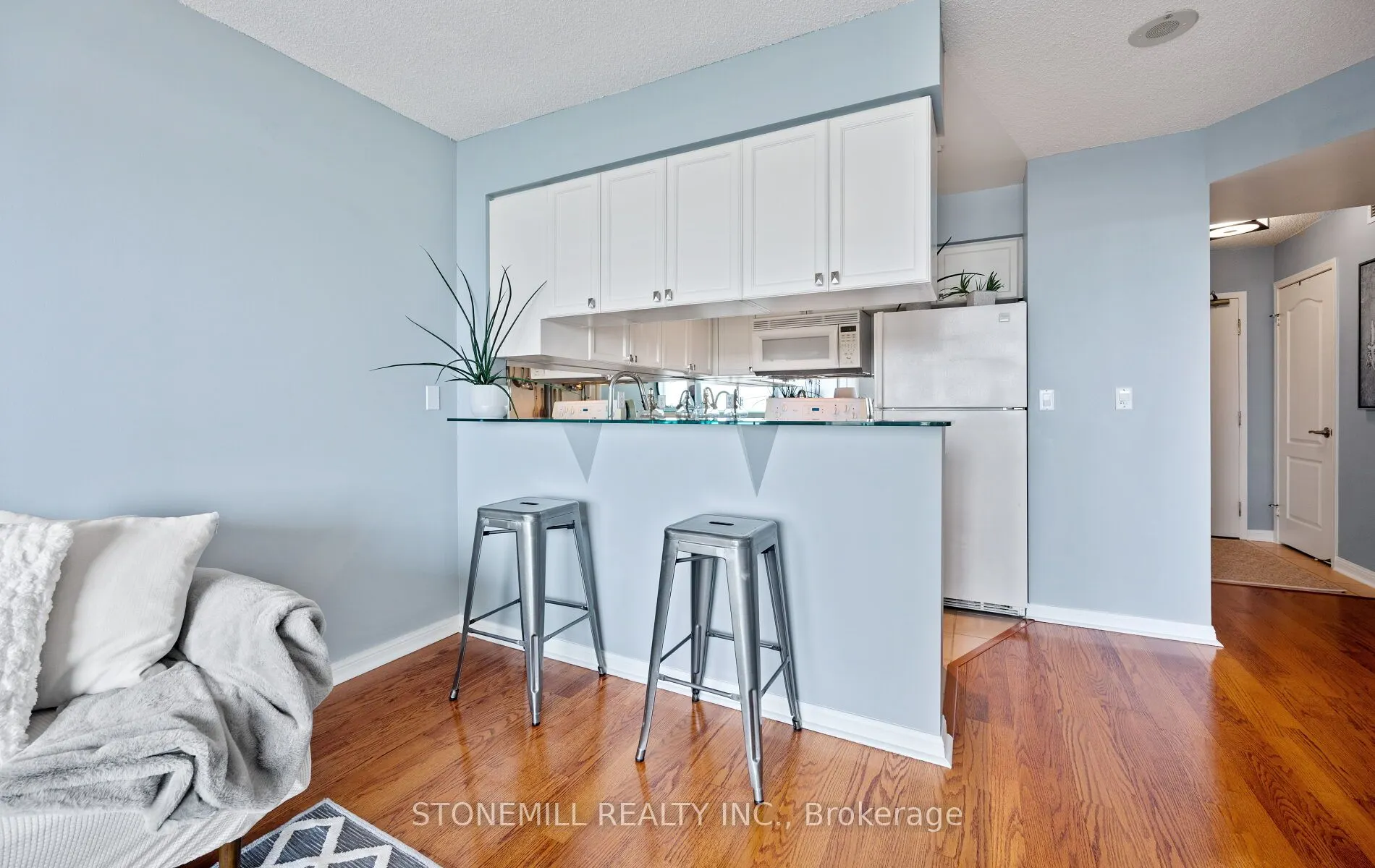 1150 Parkwest Place, #1004
