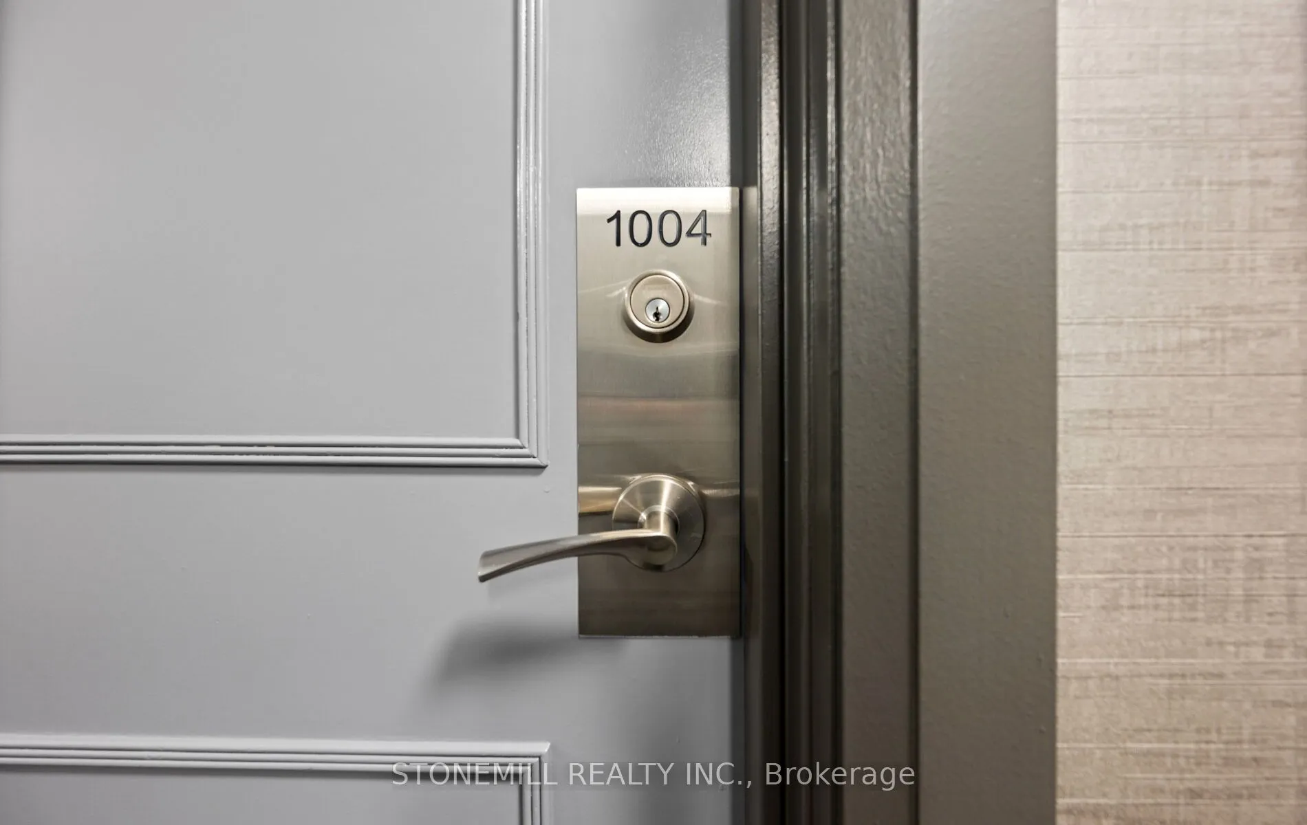 1150 Parkwest Place, #1004