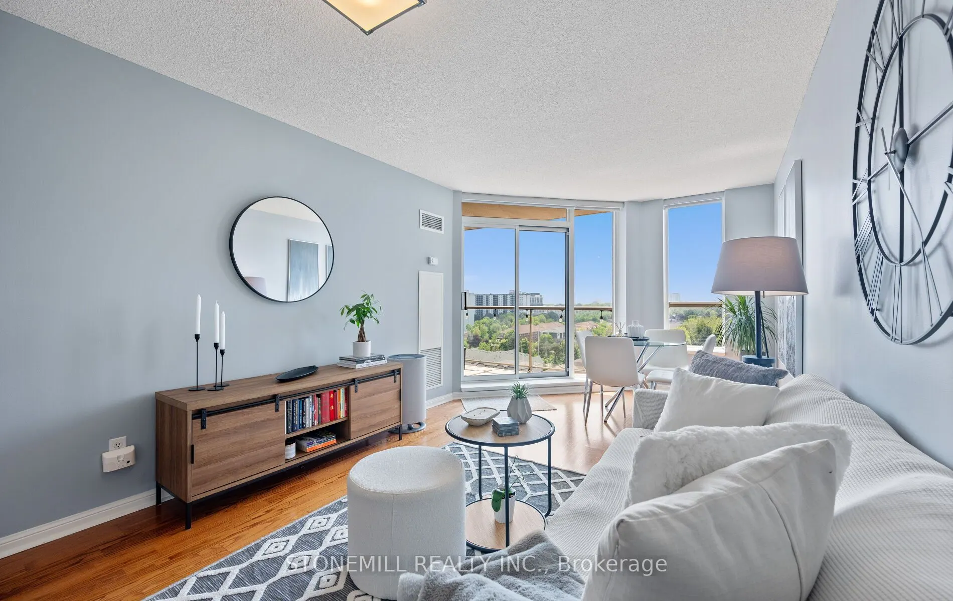 1150 Parkwest Place, #1004