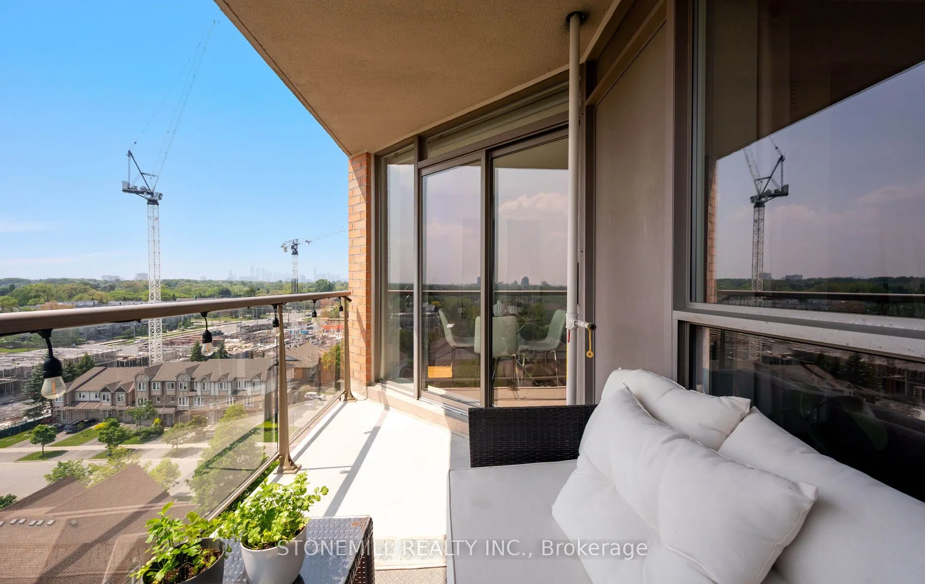 1150 Parkwest Place, #1004