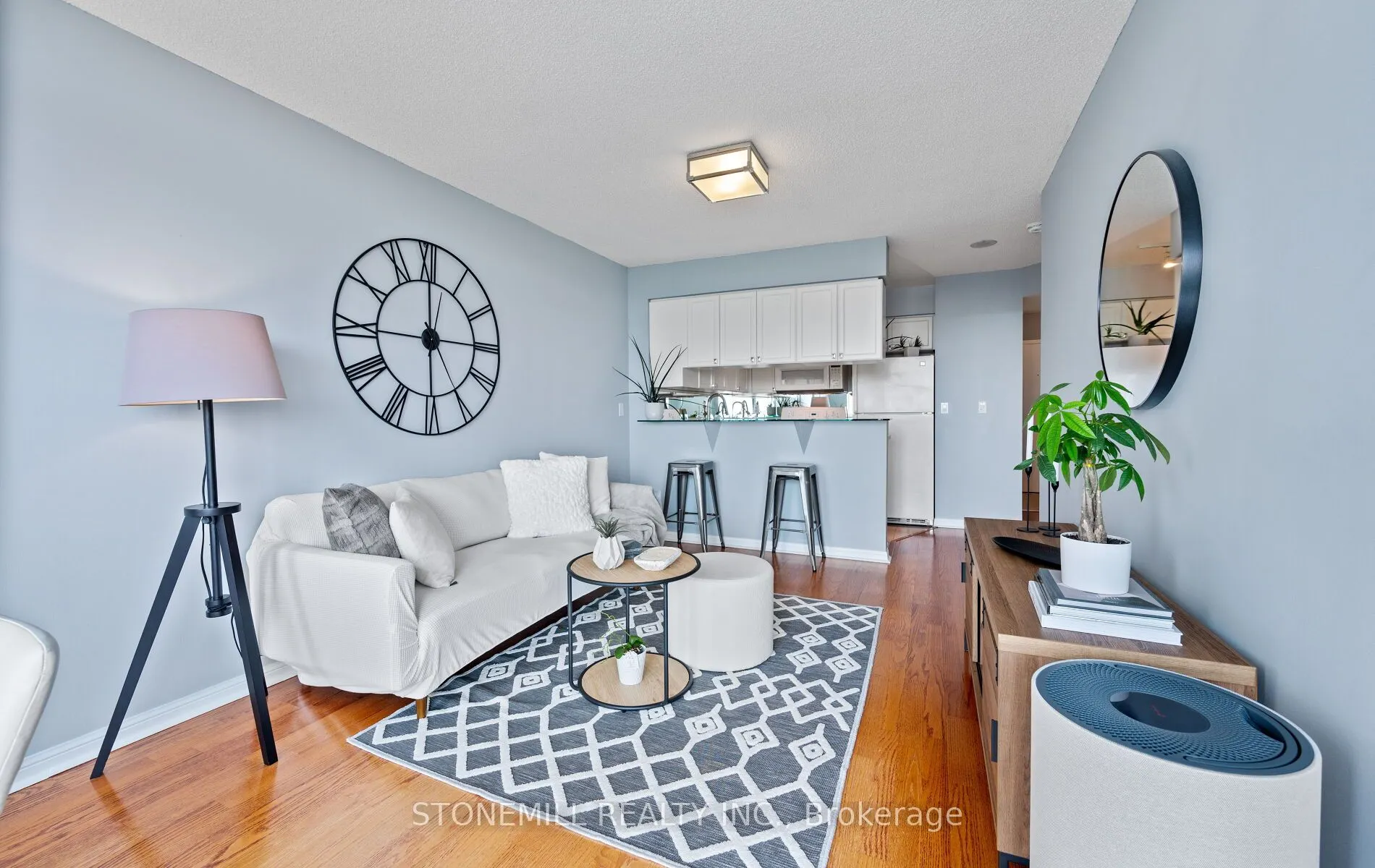 1150 Parkwest Place, #1004