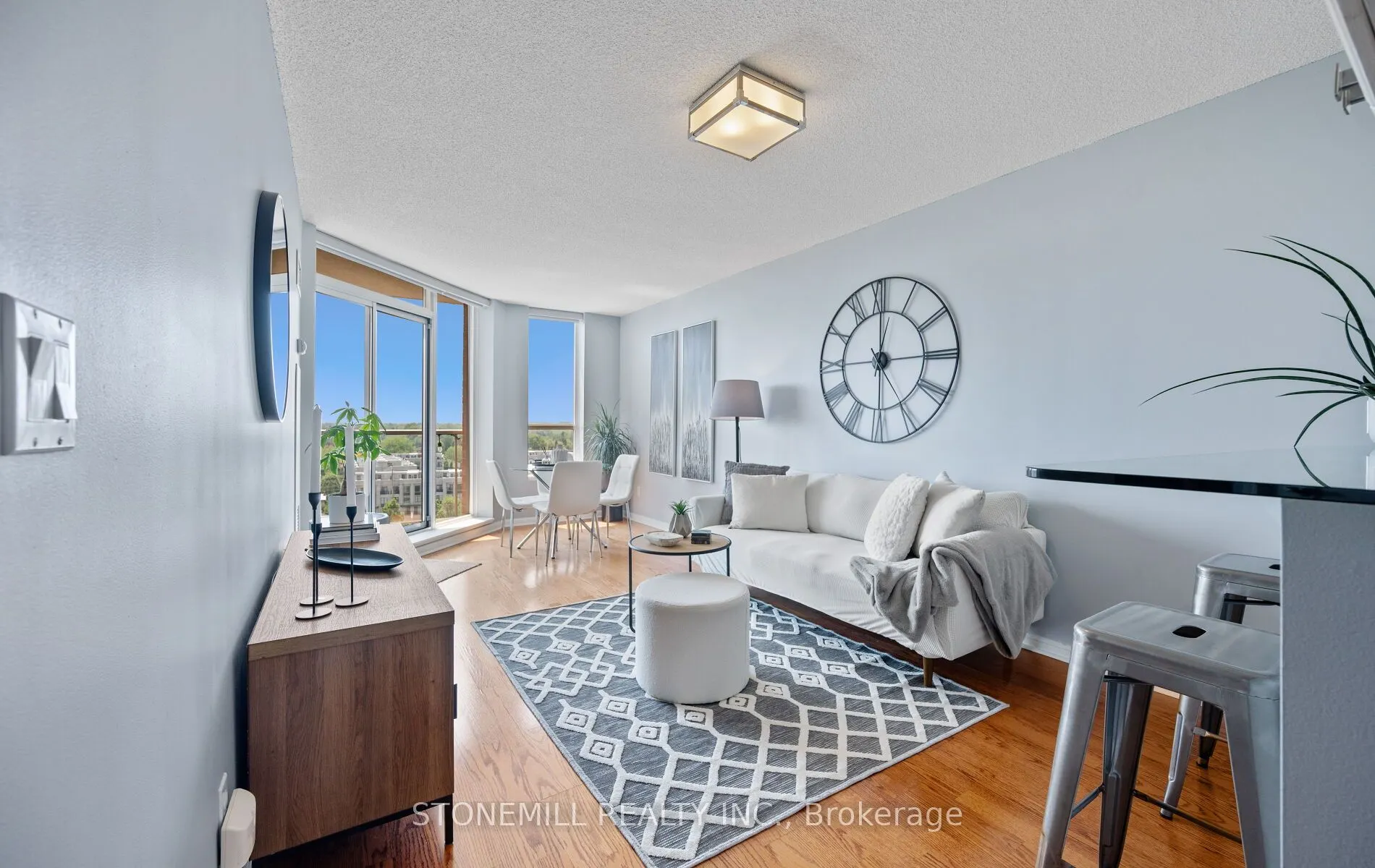 1150 Parkwest Place, #1004