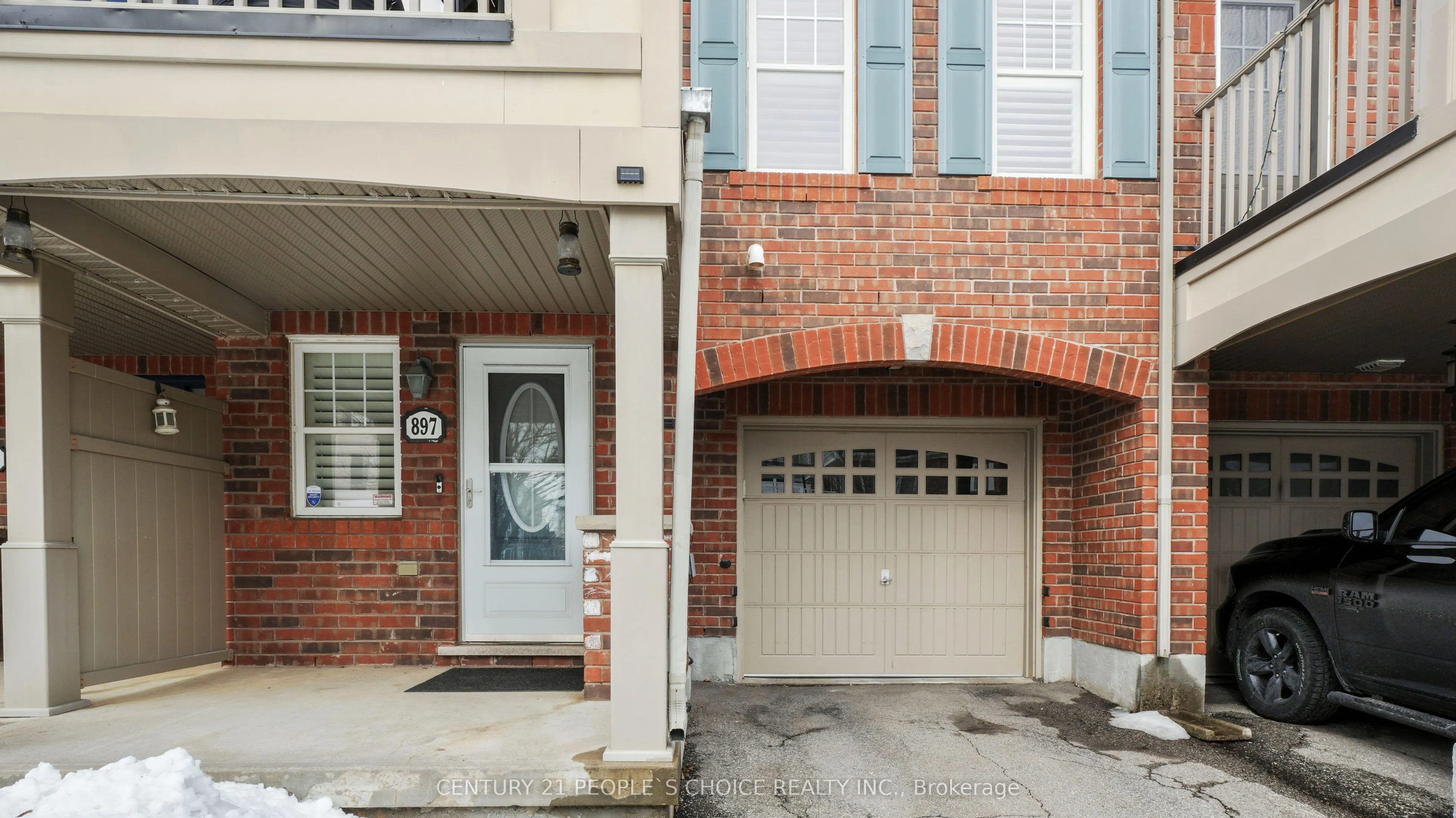 897 Willingdon Crescent