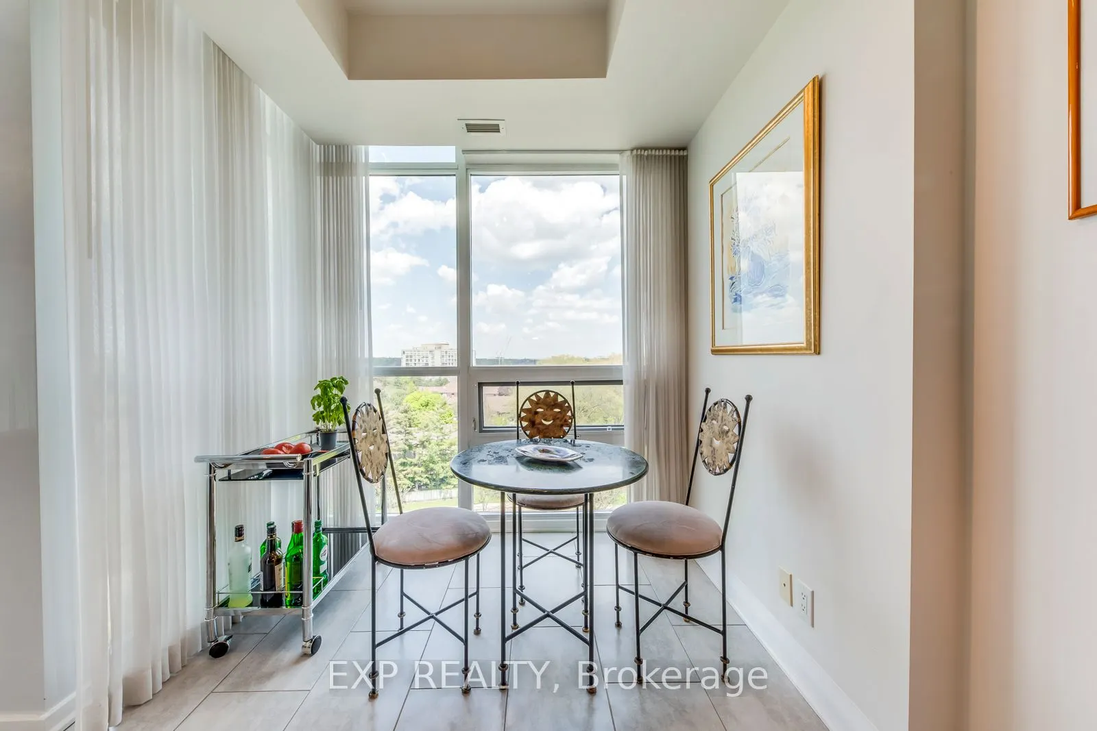 1055 Southdown Road, #905