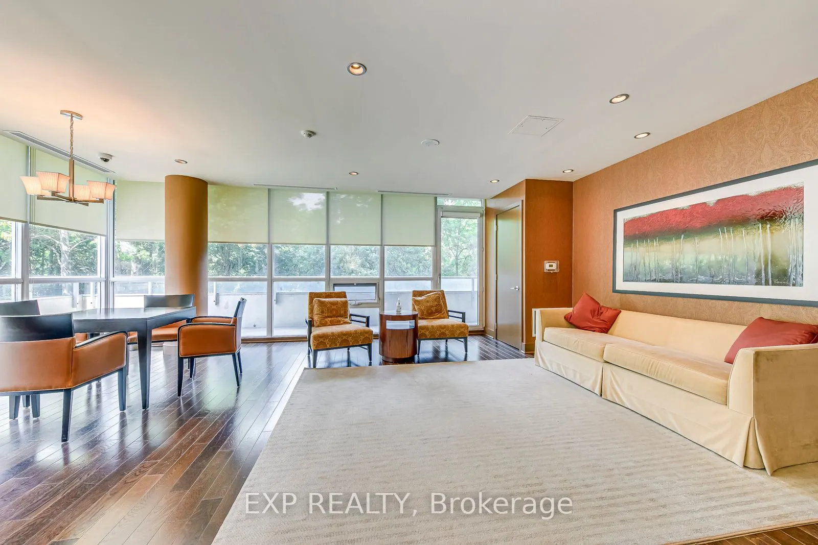 1055 Southdown Road, #905