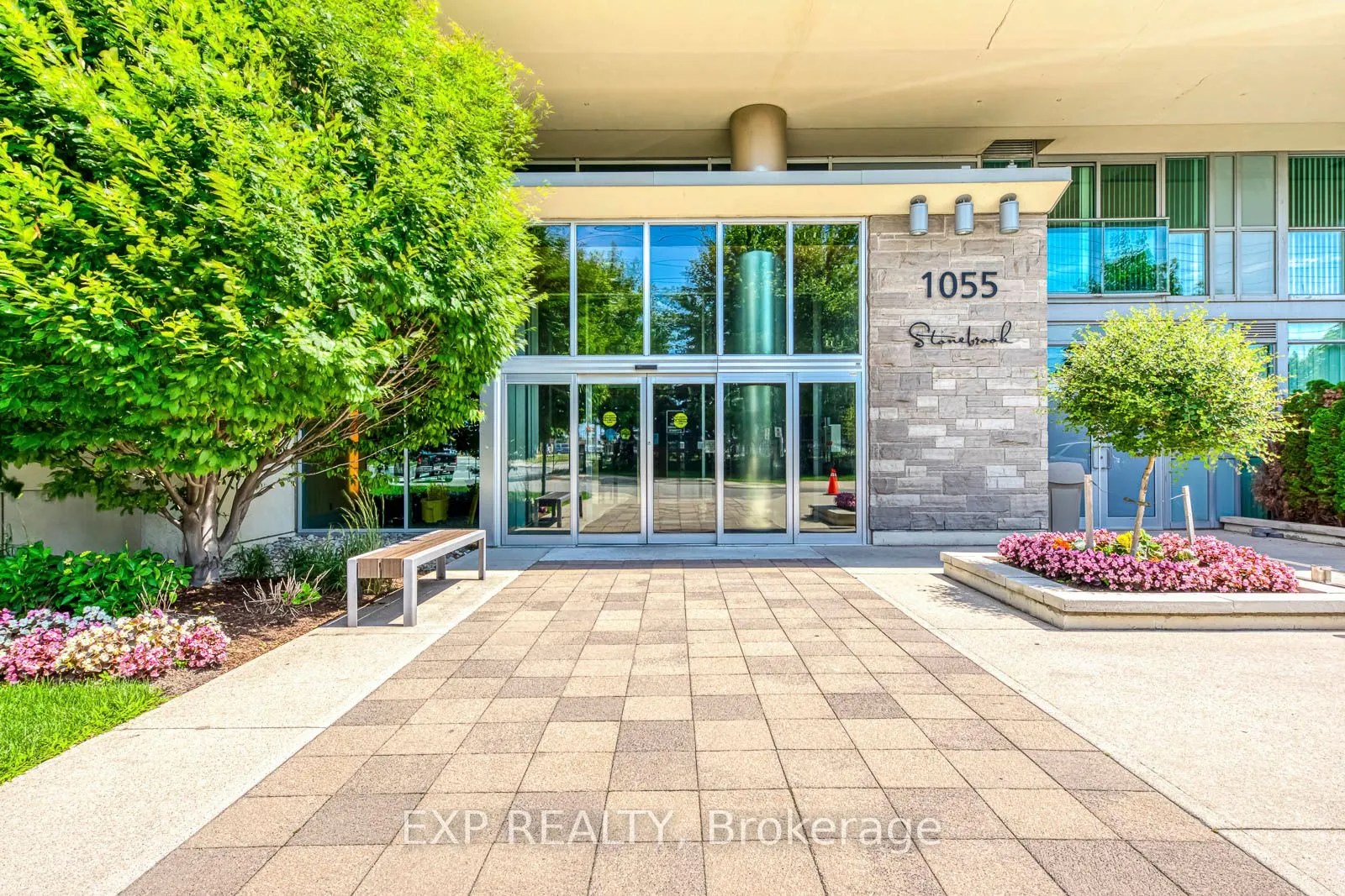1055 Southdown Road, #905