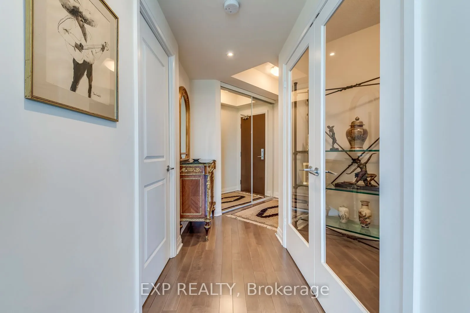 1055 Southdown Road, #905