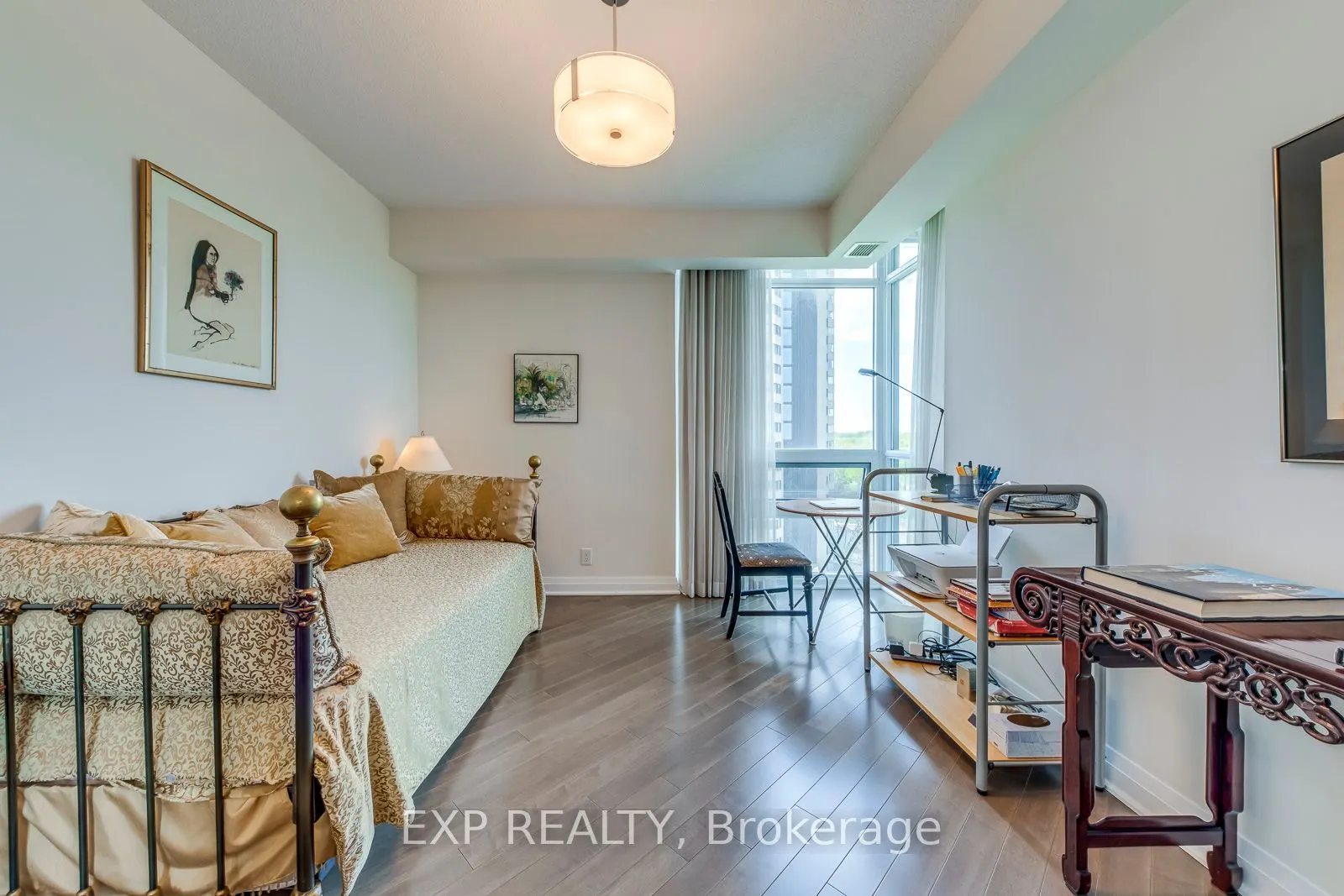 1055 Southdown Road, #905