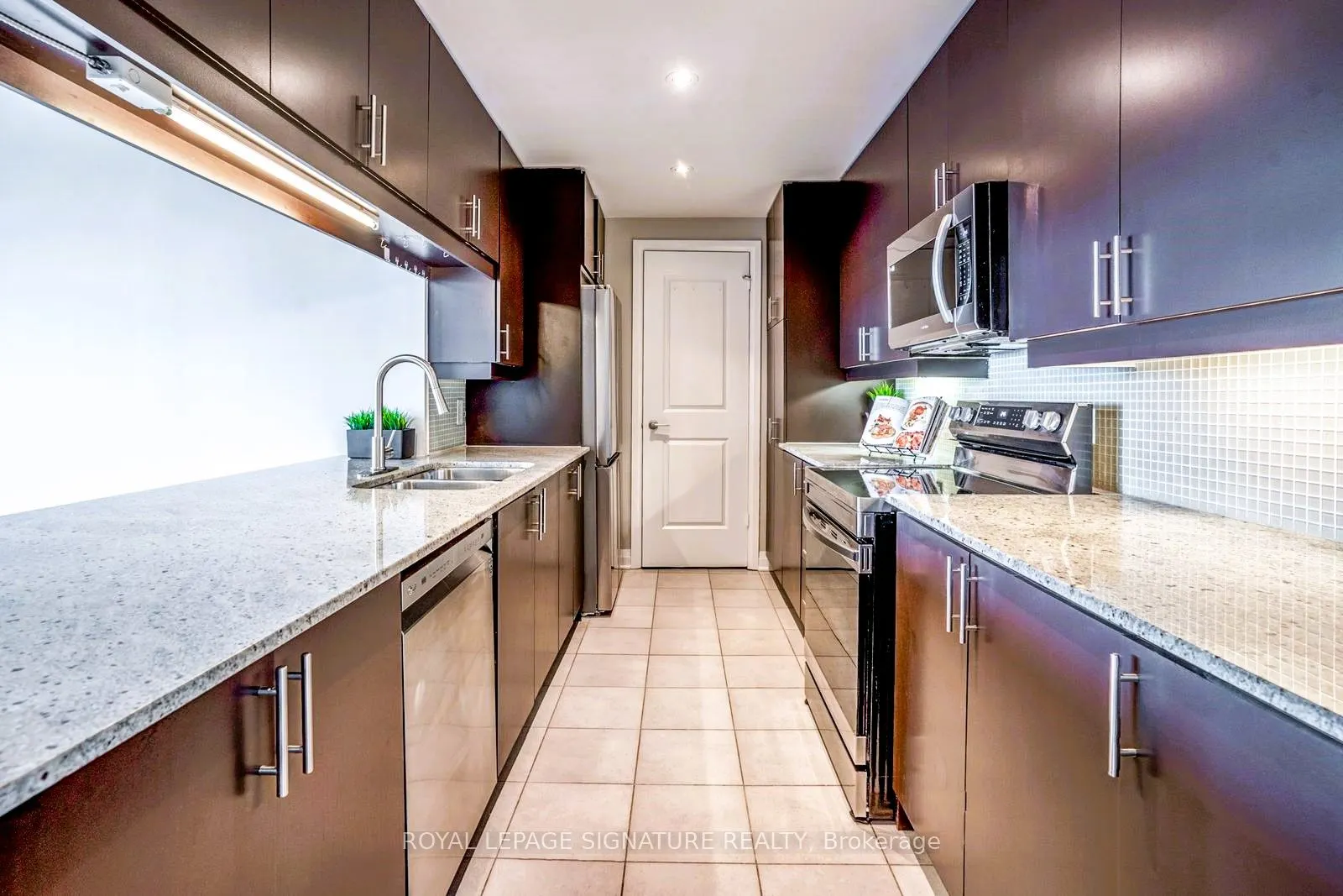 1055 Southdown Road, #614
