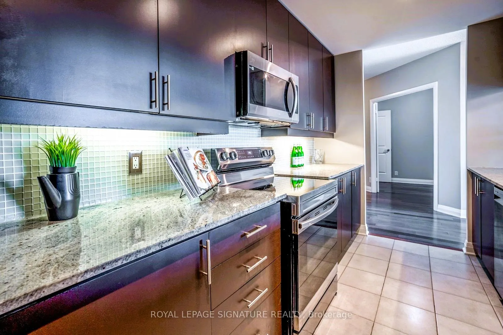 1055 Southdown Road, #614