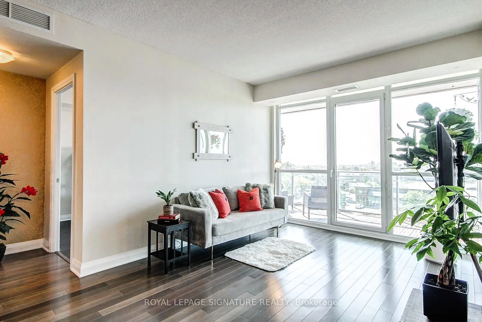 1055 Southdown Road, #614