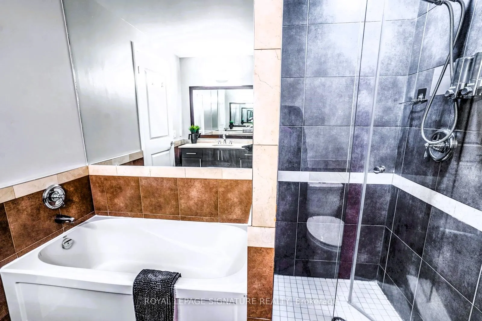 1055 Southdown Road, #614