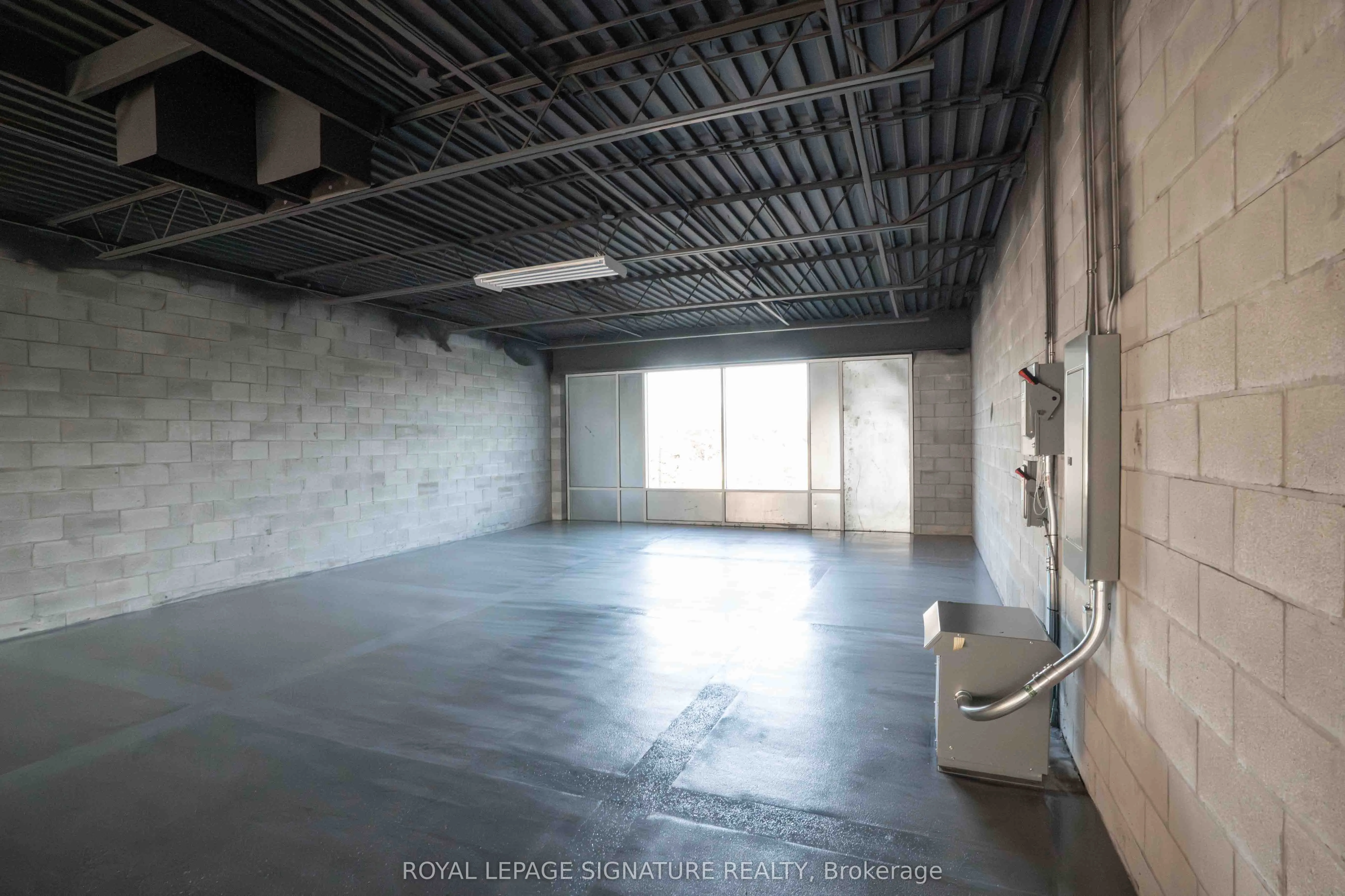 1235 Queensway E, #11A