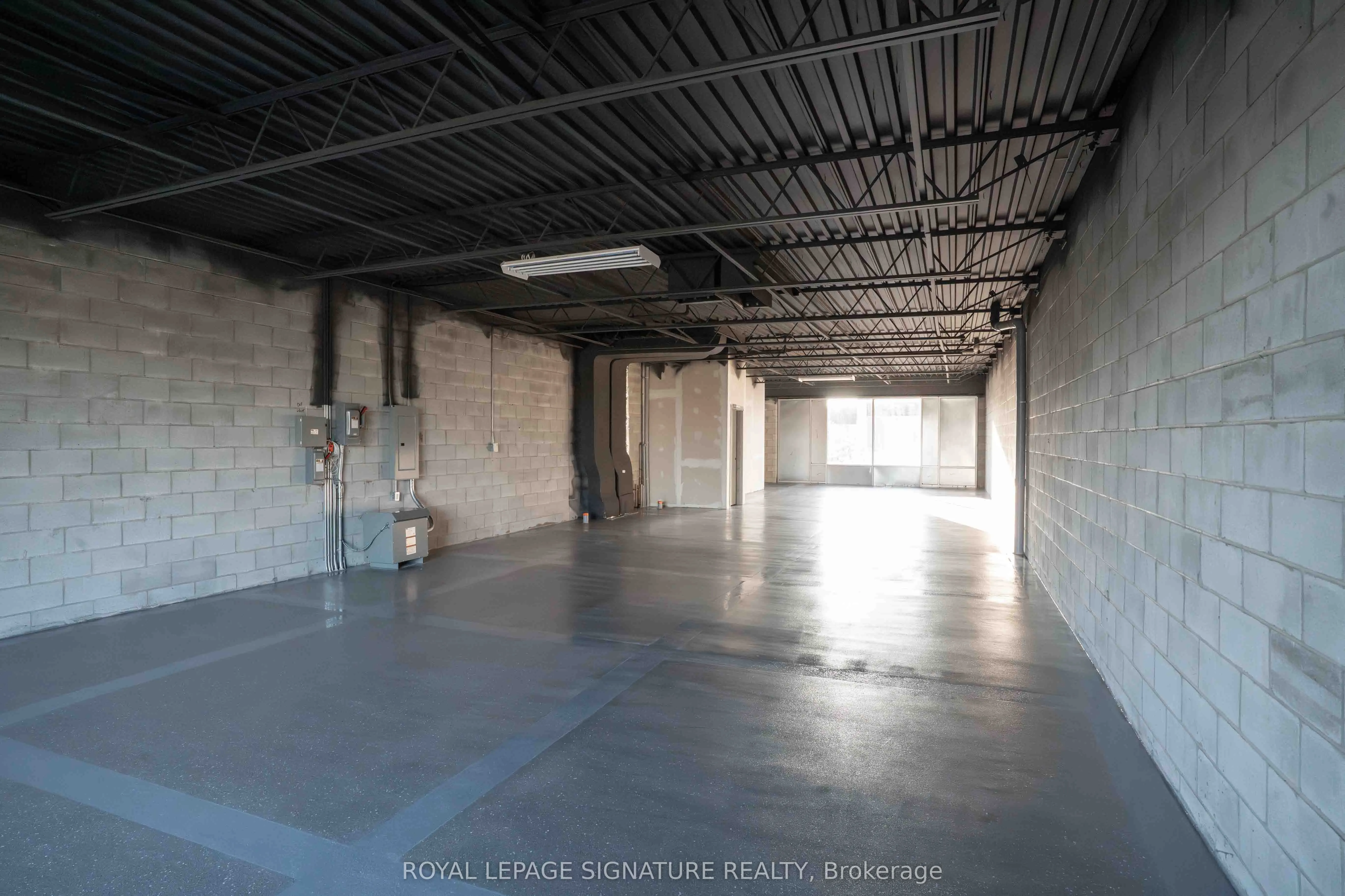 1235 Queensway E, #11A