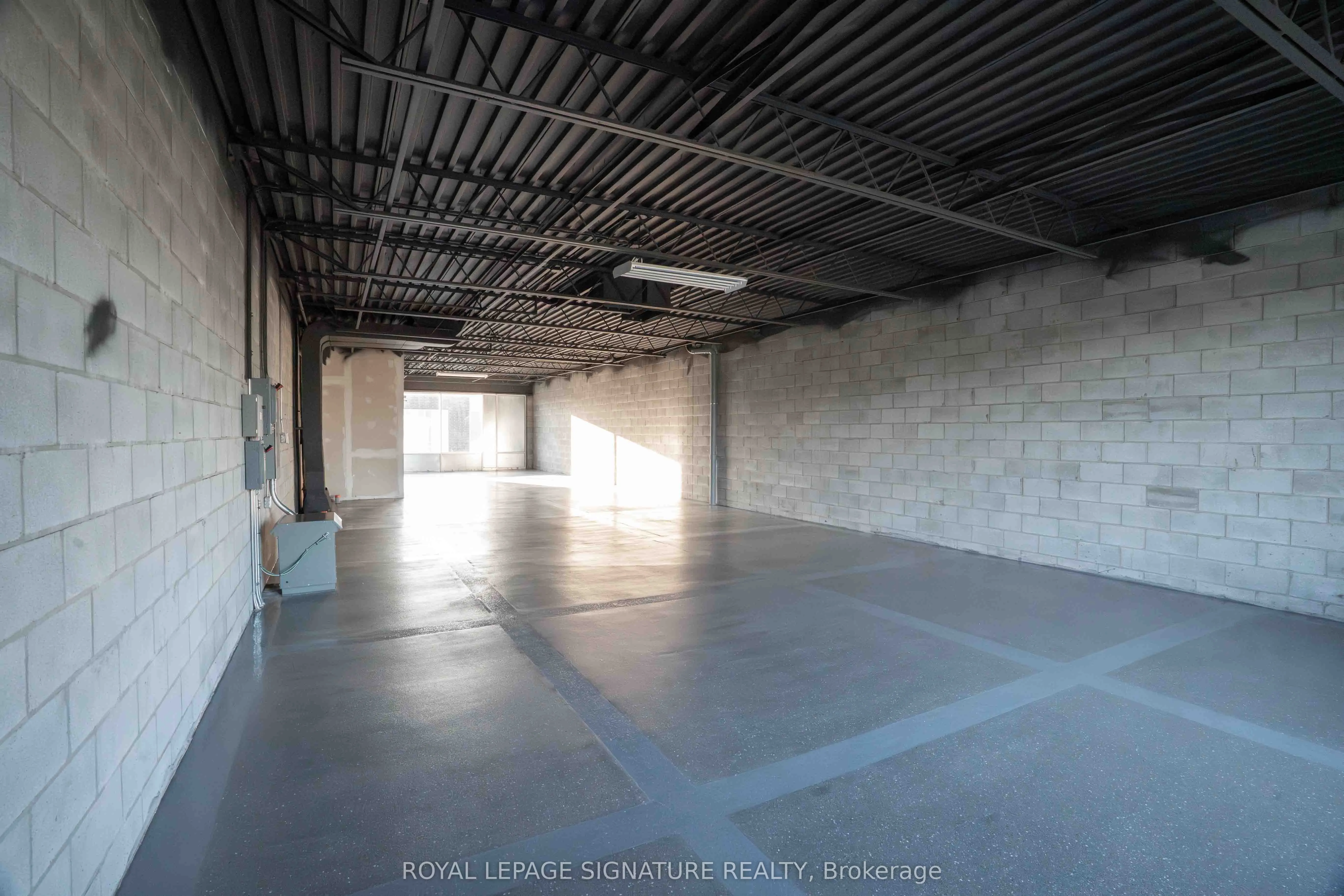 1235 Queensway E, #11A