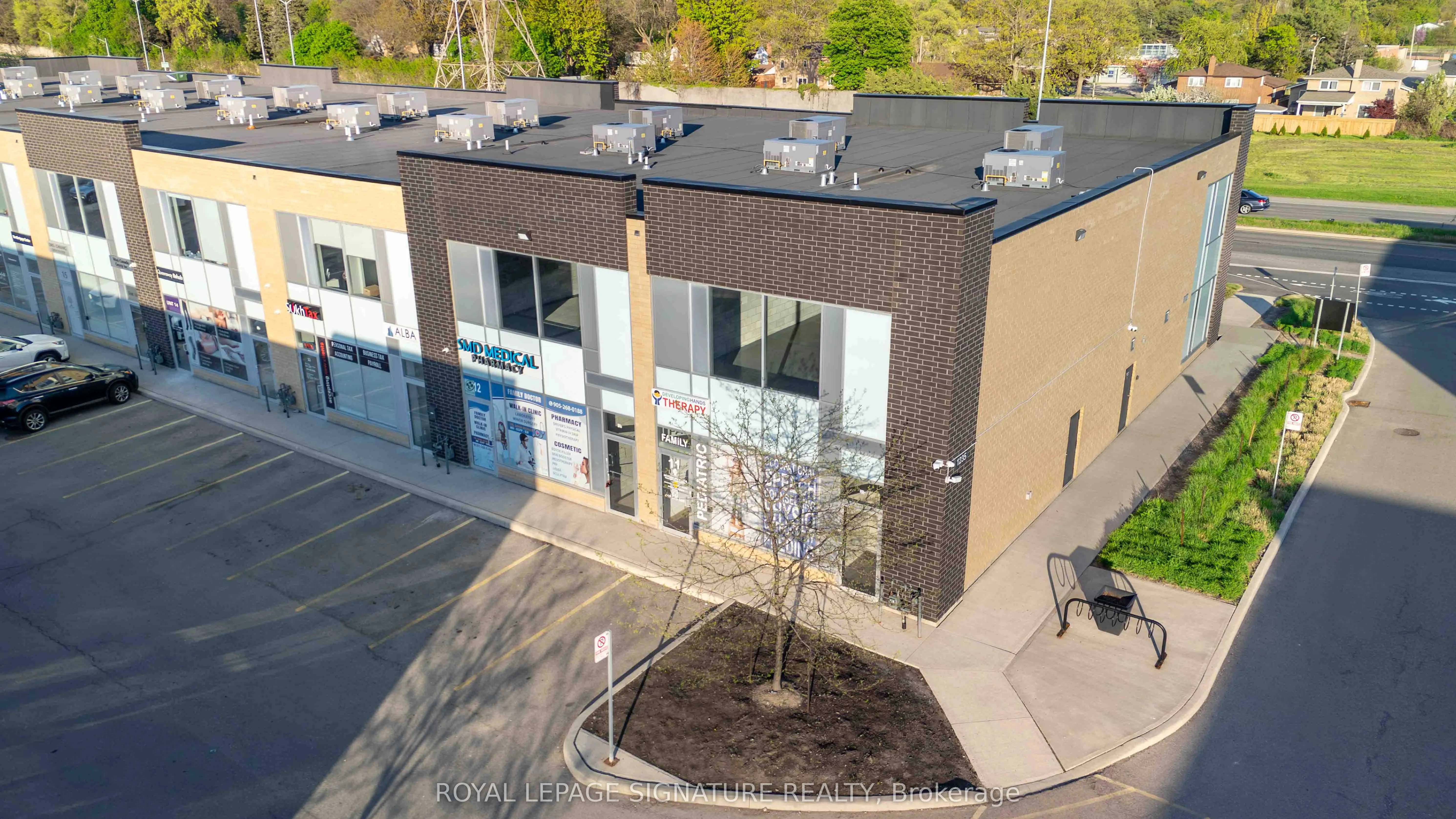 1235 Queensway E, #11A
