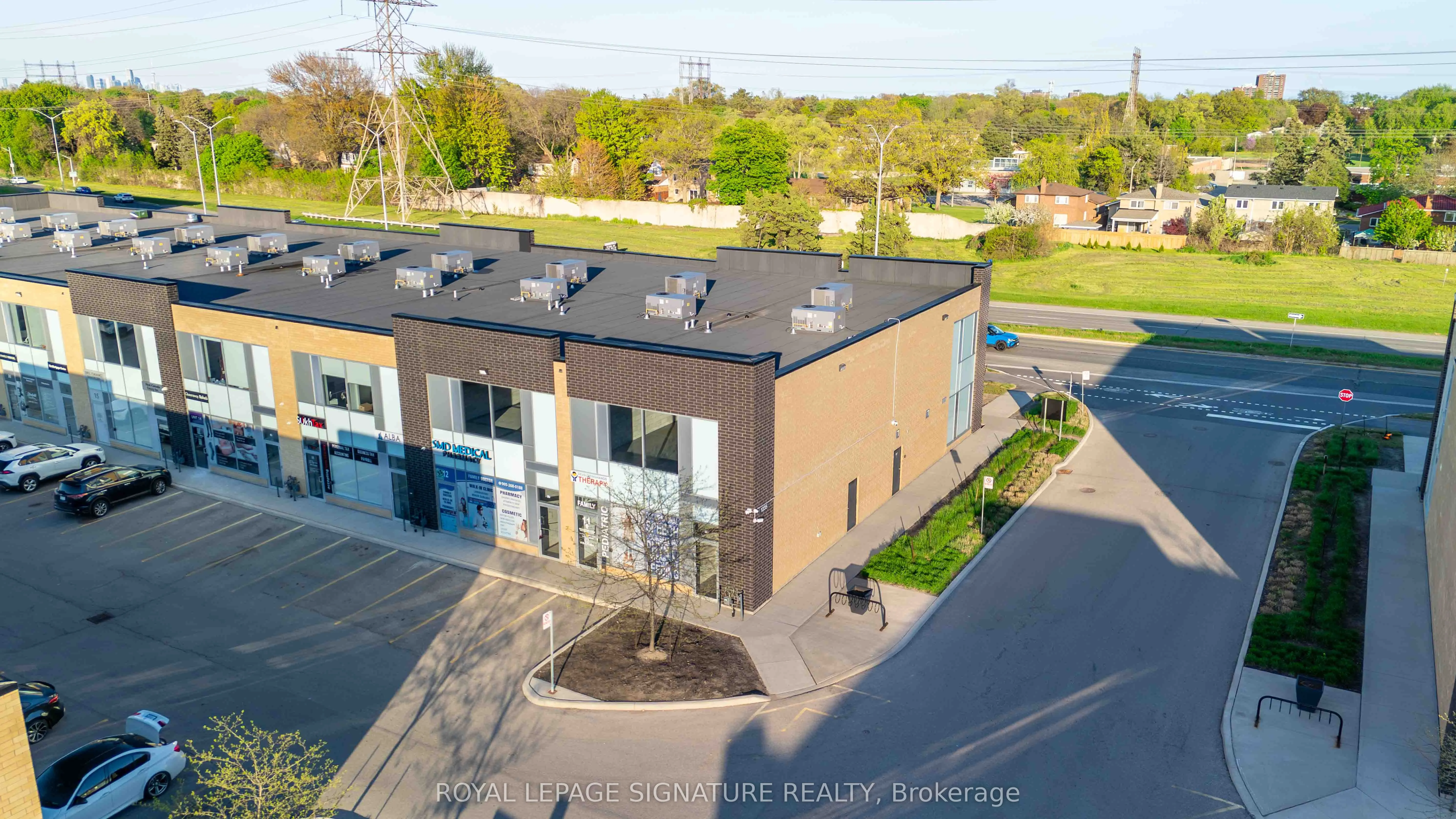 1235 Queensway E, #11A