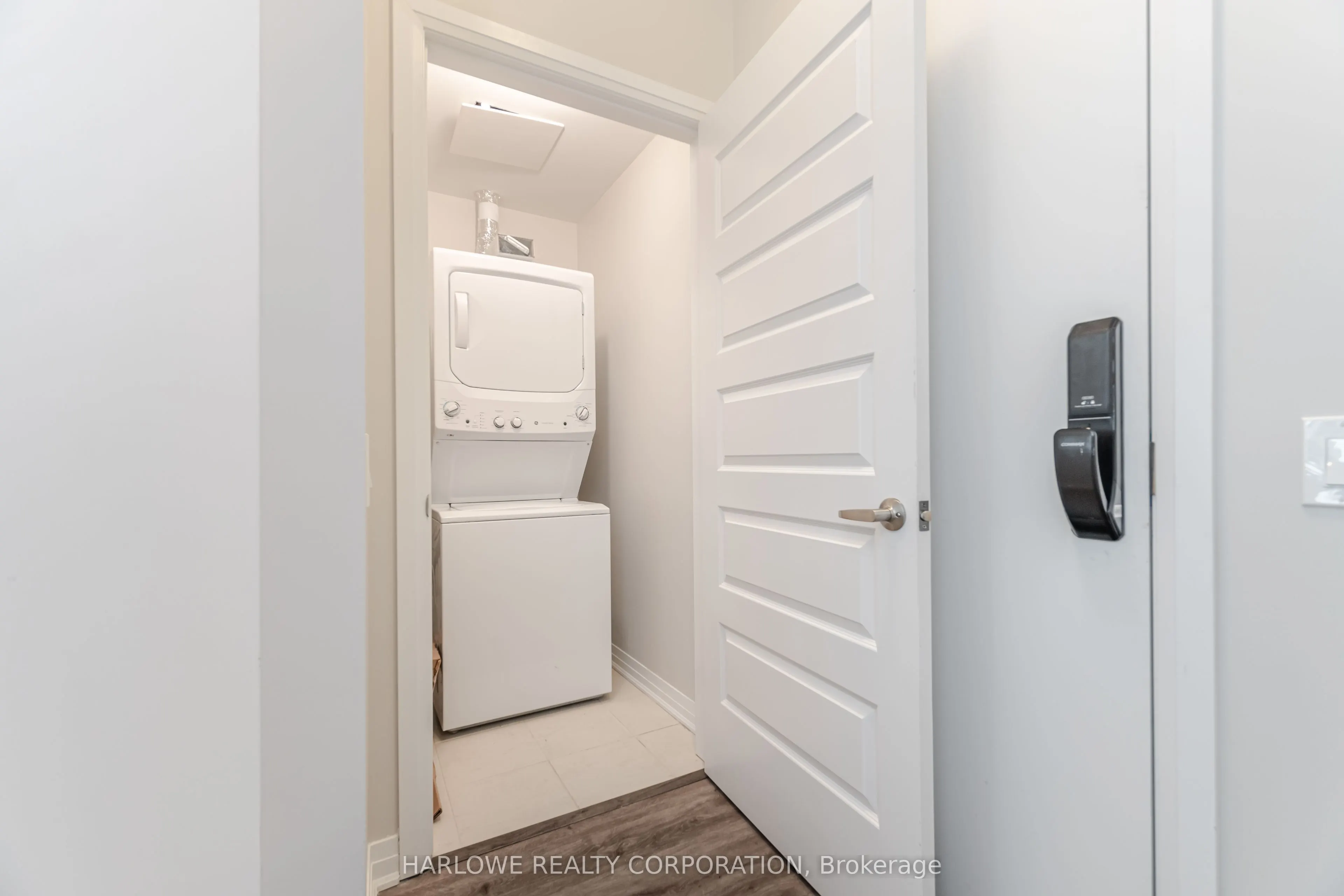 470 Gordon Krantz Avenue, #304