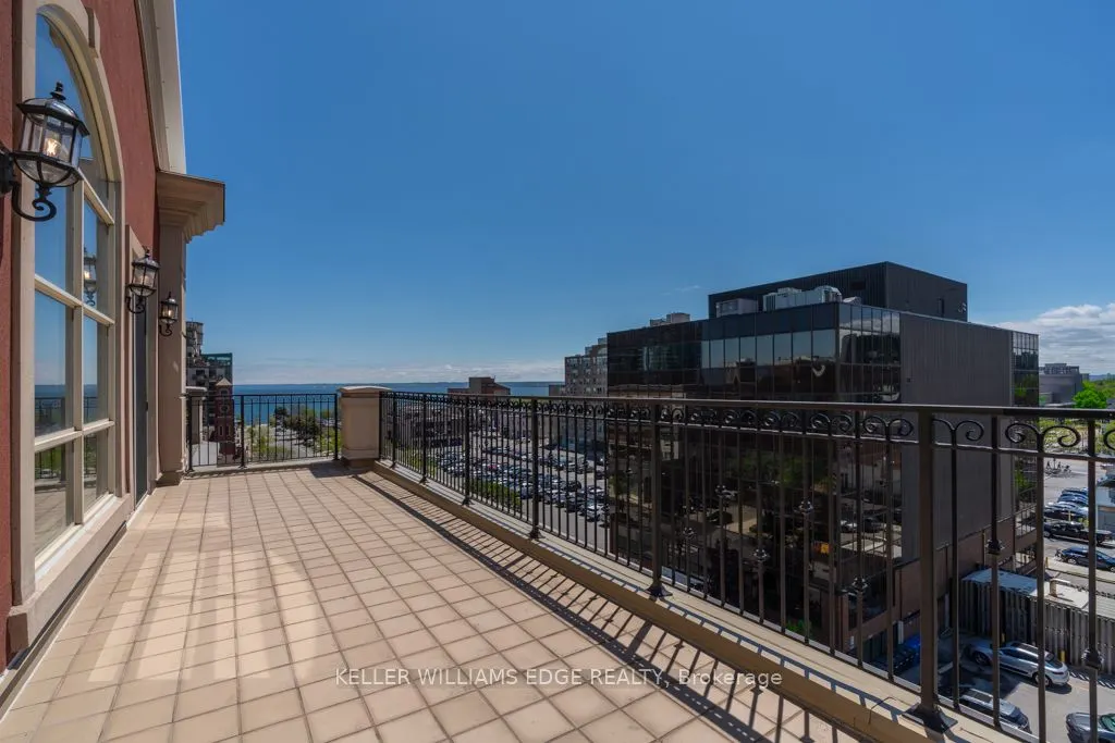 445 Elizabeth Street, #PH1