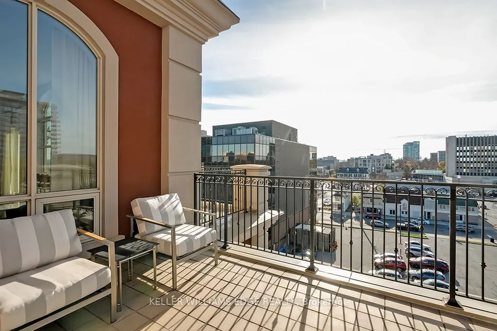 445 Elizabeth Street, #PH1