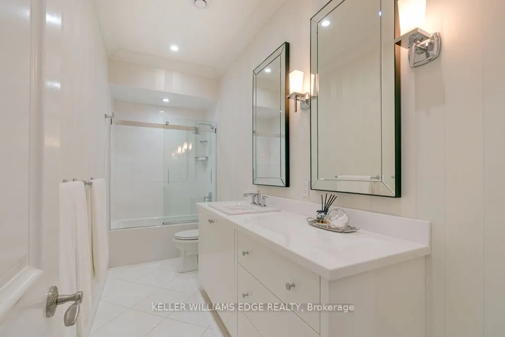 445 Elizabeth Street, #PH1
