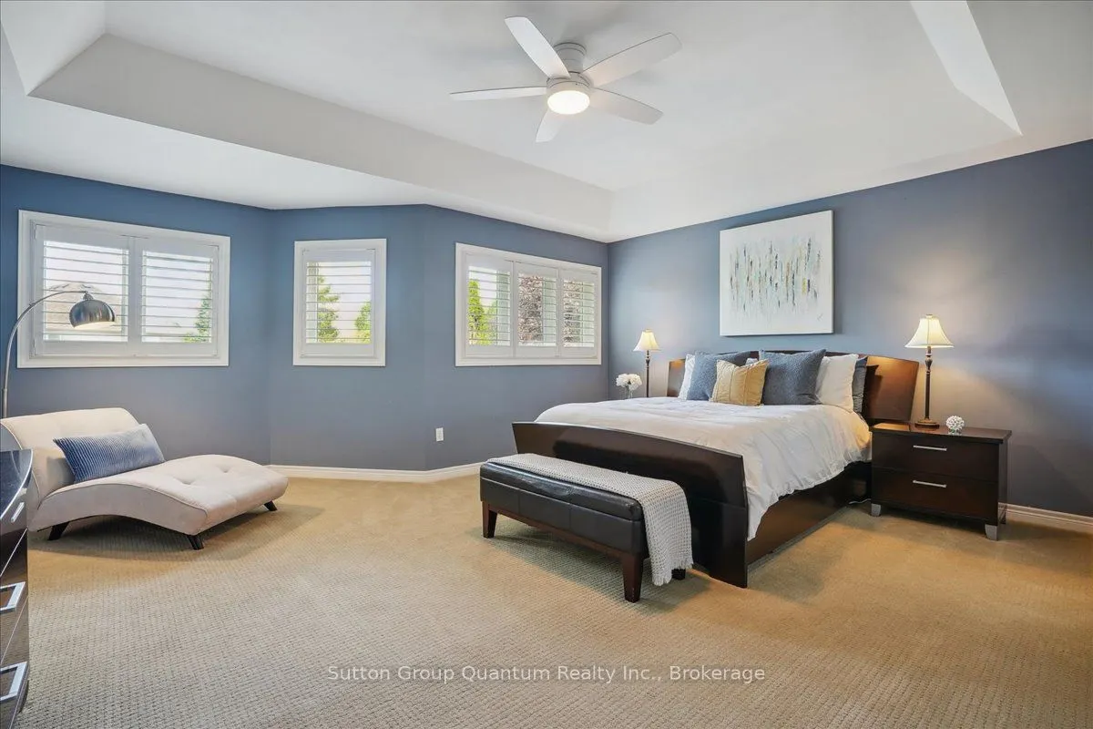2477 Longridge Crescent