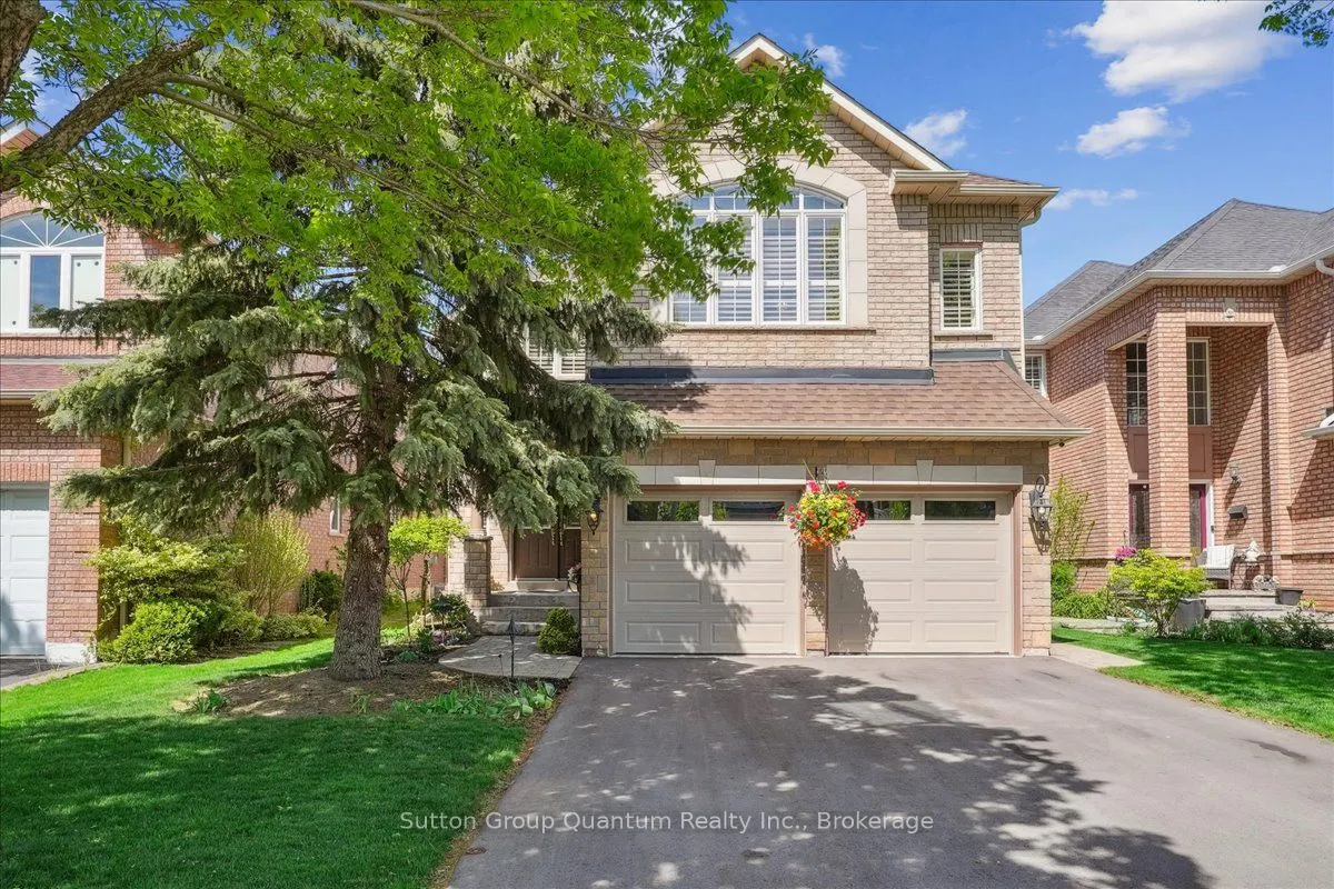 2477 Longridge Crescent