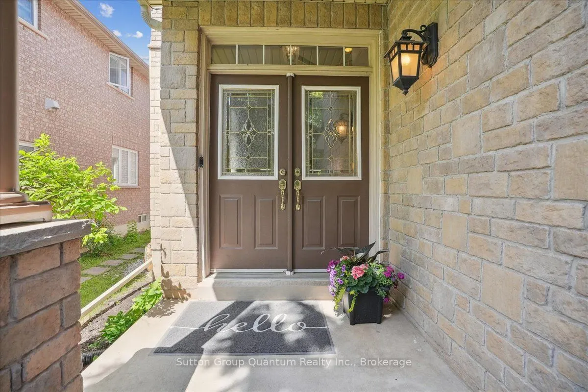 2477 Longridge Crescent