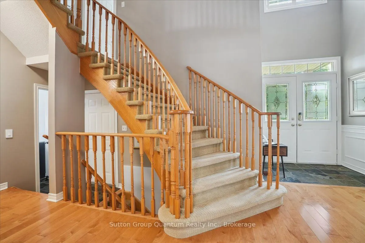 2477 Longridge Crescent