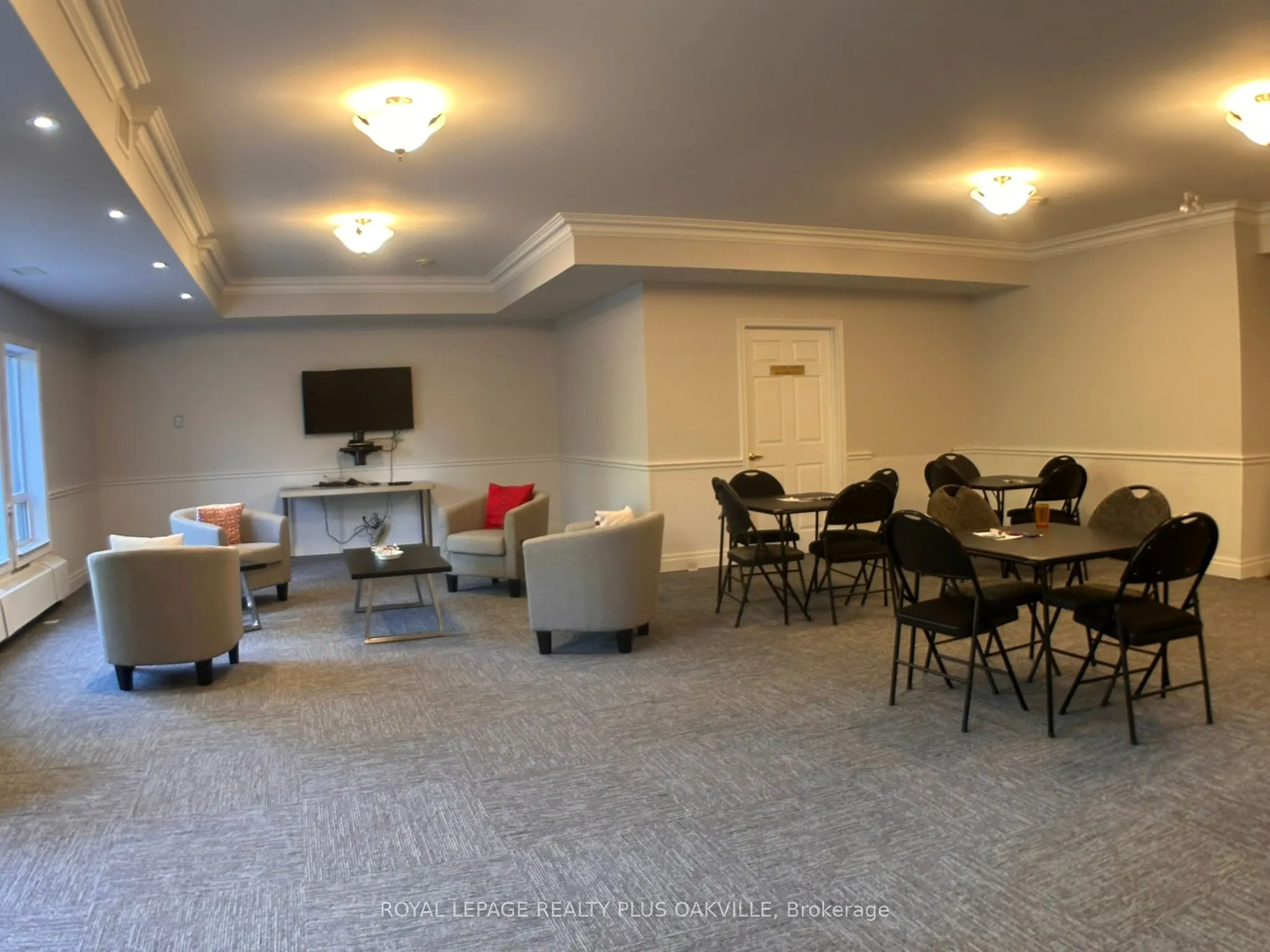 1499 Nottinghill Gate, #403