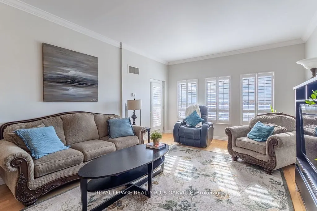 1499 Nottinghill Gate, #403