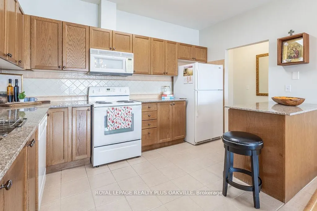 1499 Nottinghill Gate, #403
