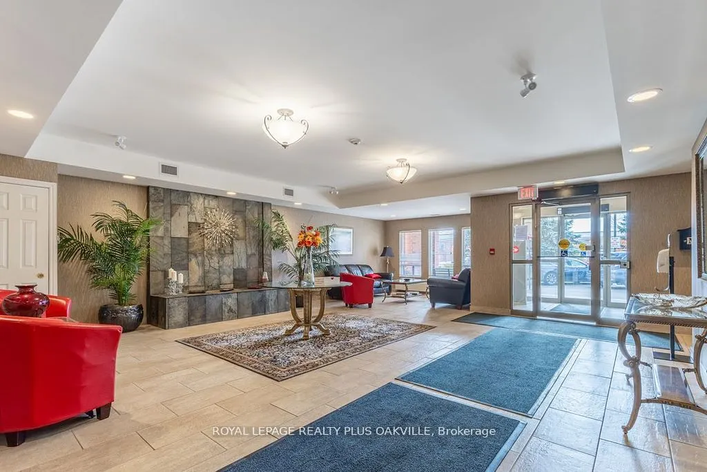 1499 Nottinghill Gate, #403