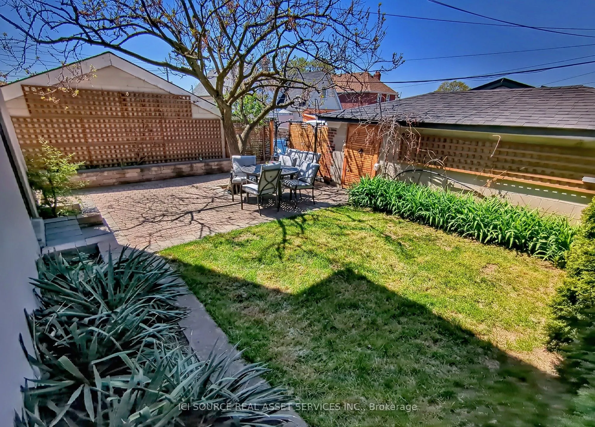 362 Silverthorn Avenue