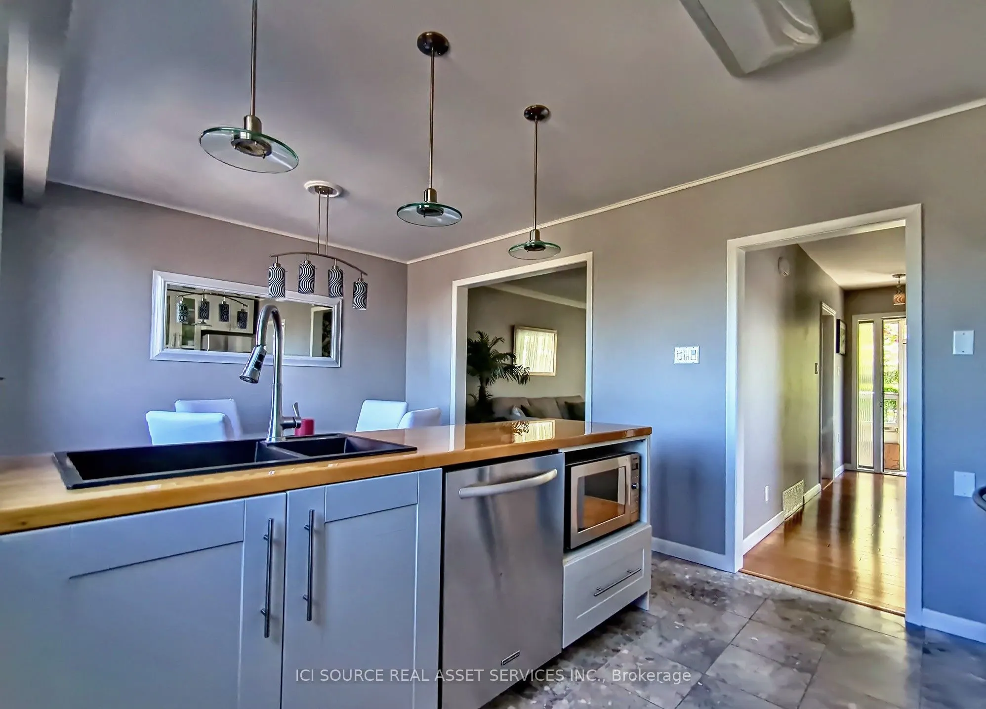 362 Silverthorn Avenue