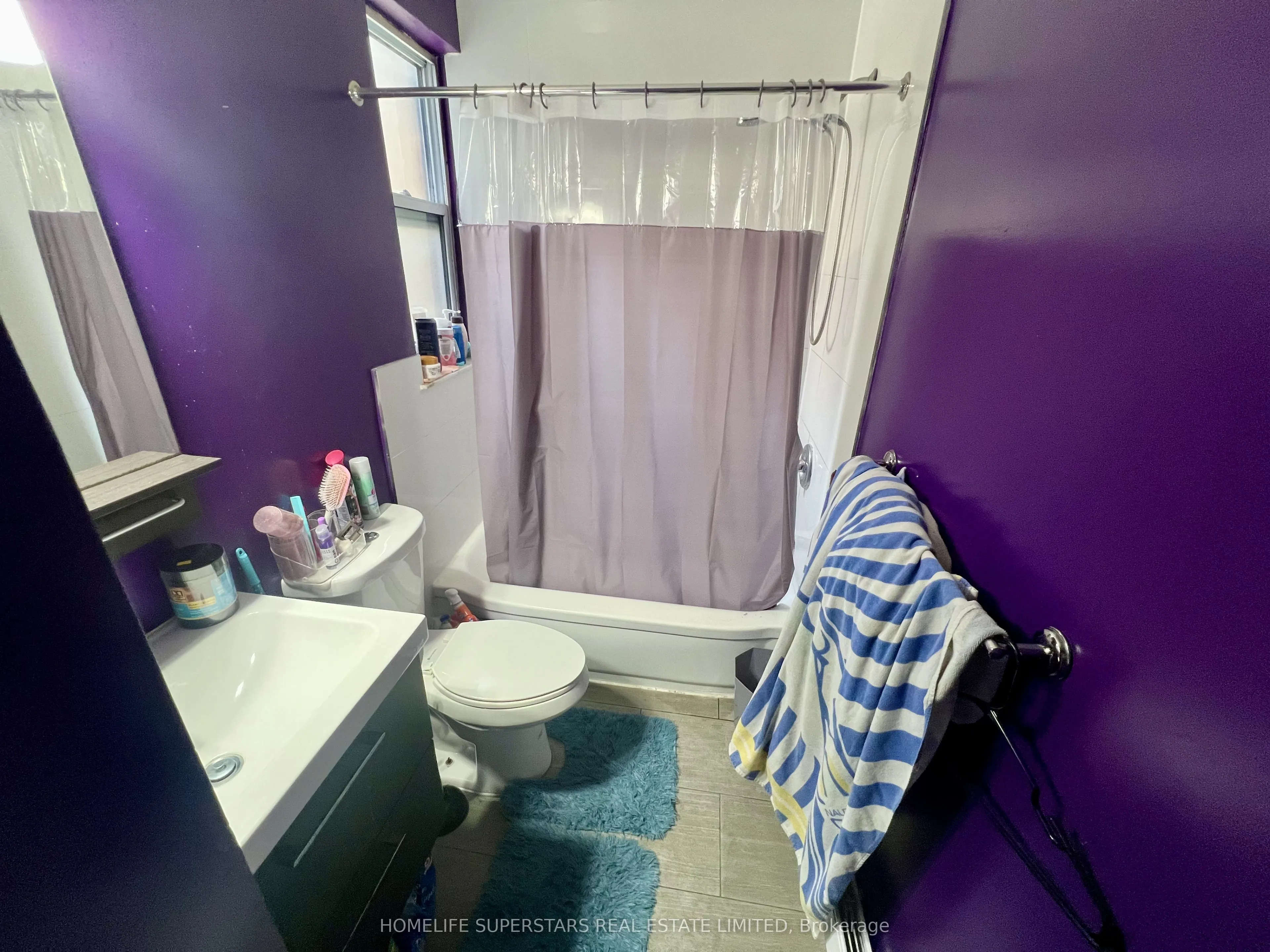 3282 Lakeshore Boulevard W