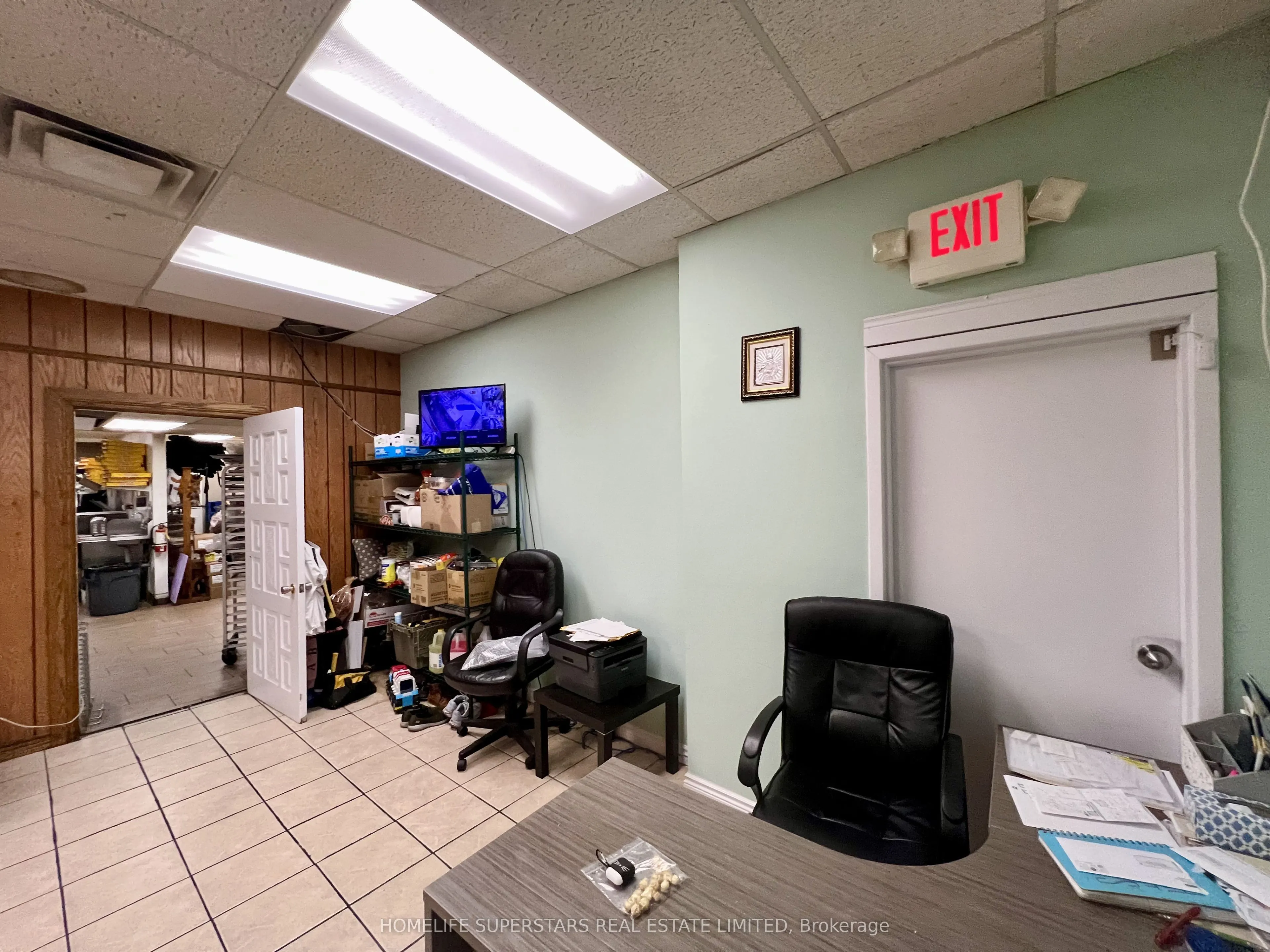 3282 Lakeshore Boulevard W