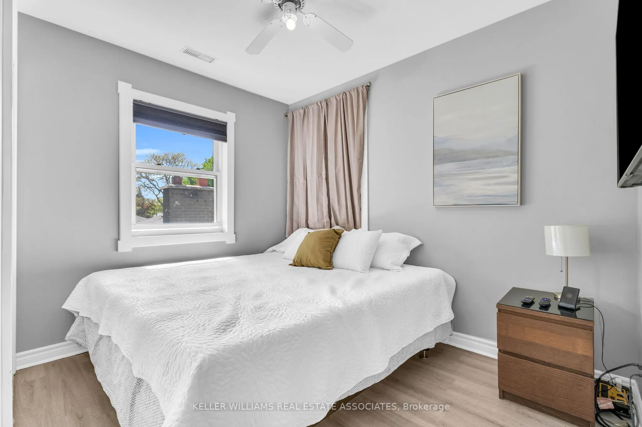 21 Bairstow Crescent