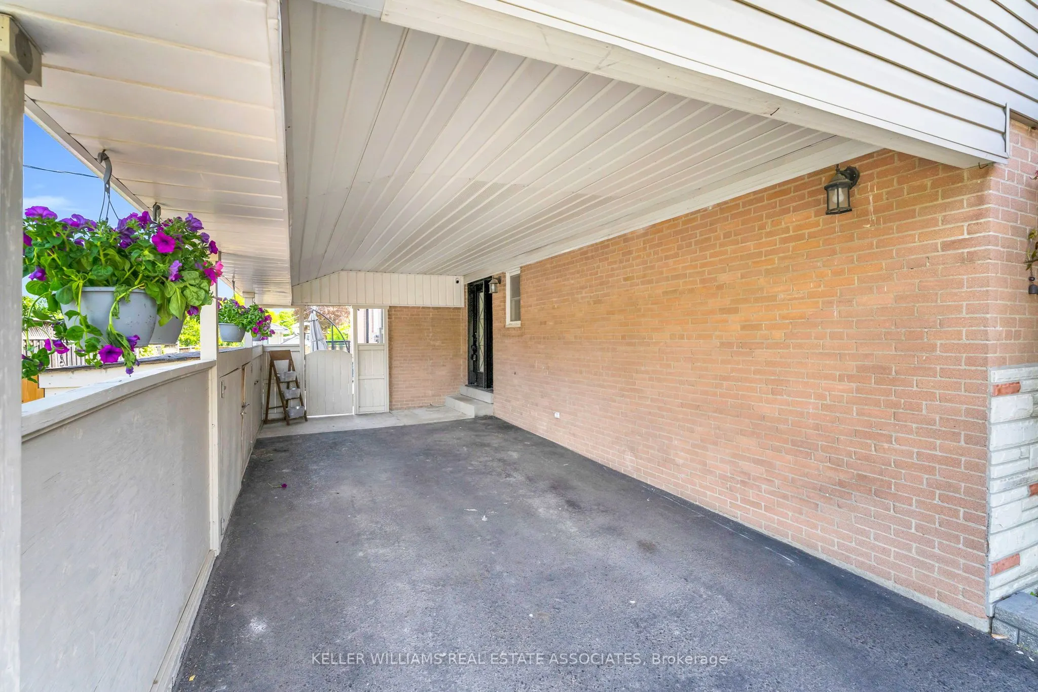 21 Bairstow Crescent