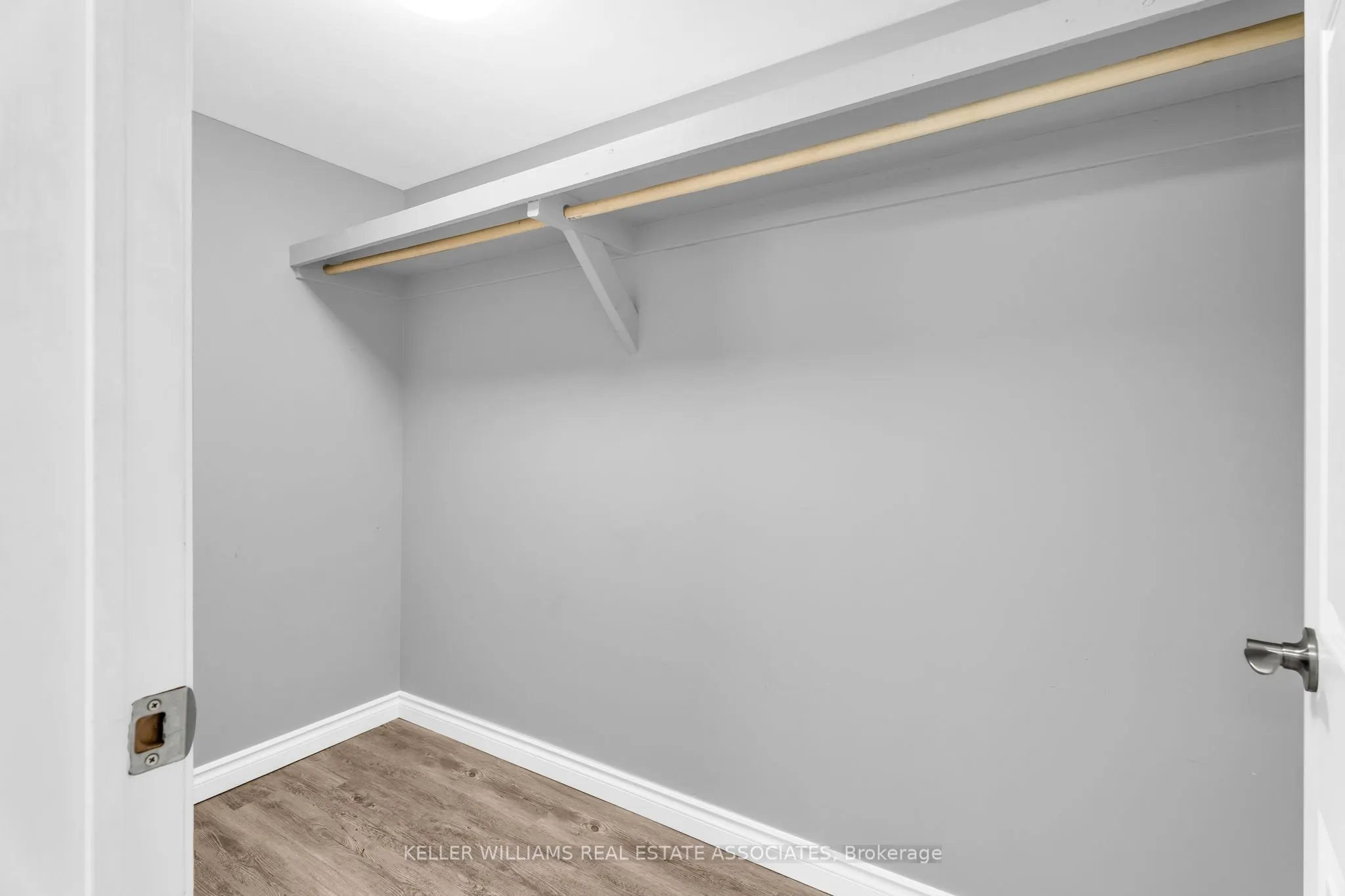 21 Bairstow Crescent