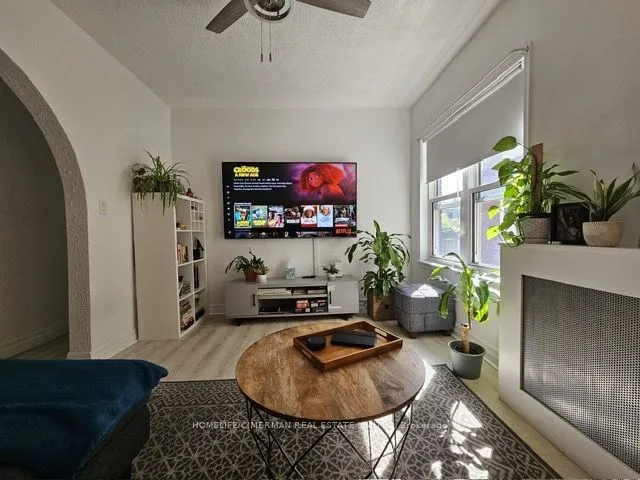 27 Vernon Street, #Main Floor